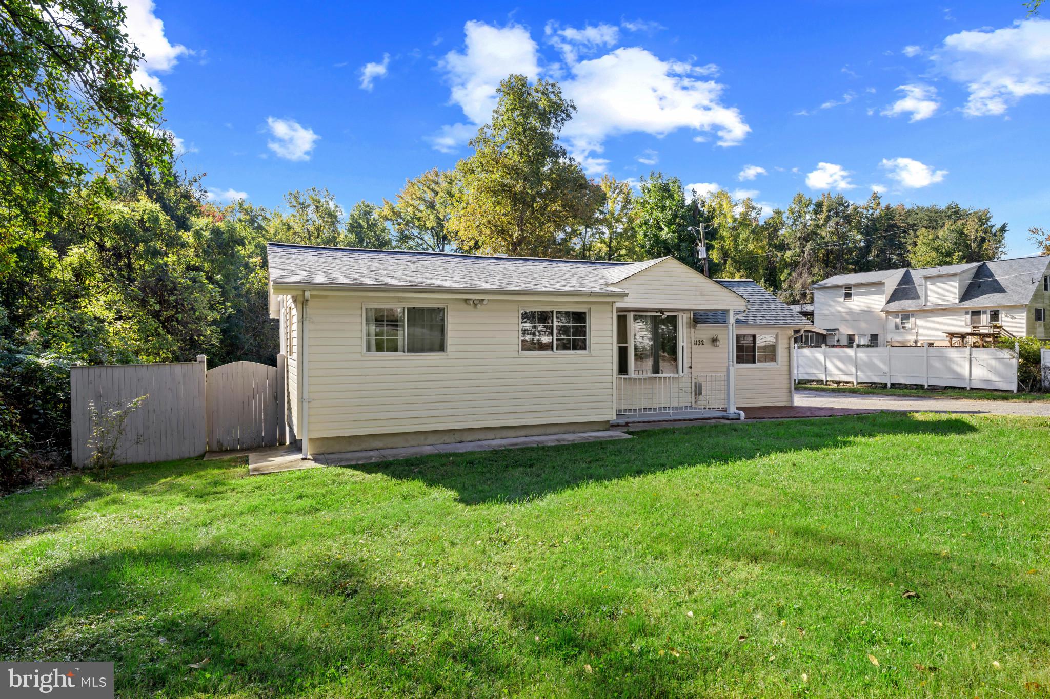 8132 WOODYARD ROAD