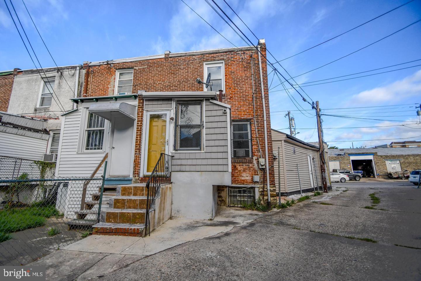 WEST OAK LANE - Residential