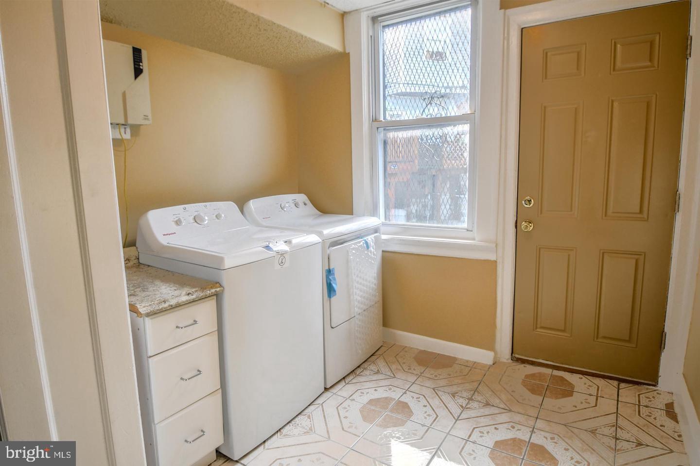 WEST OAK LANE - Residential