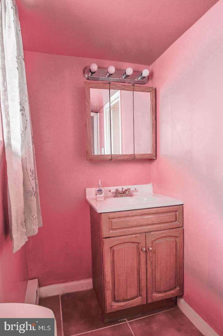 WEST OAK LANE - Residential