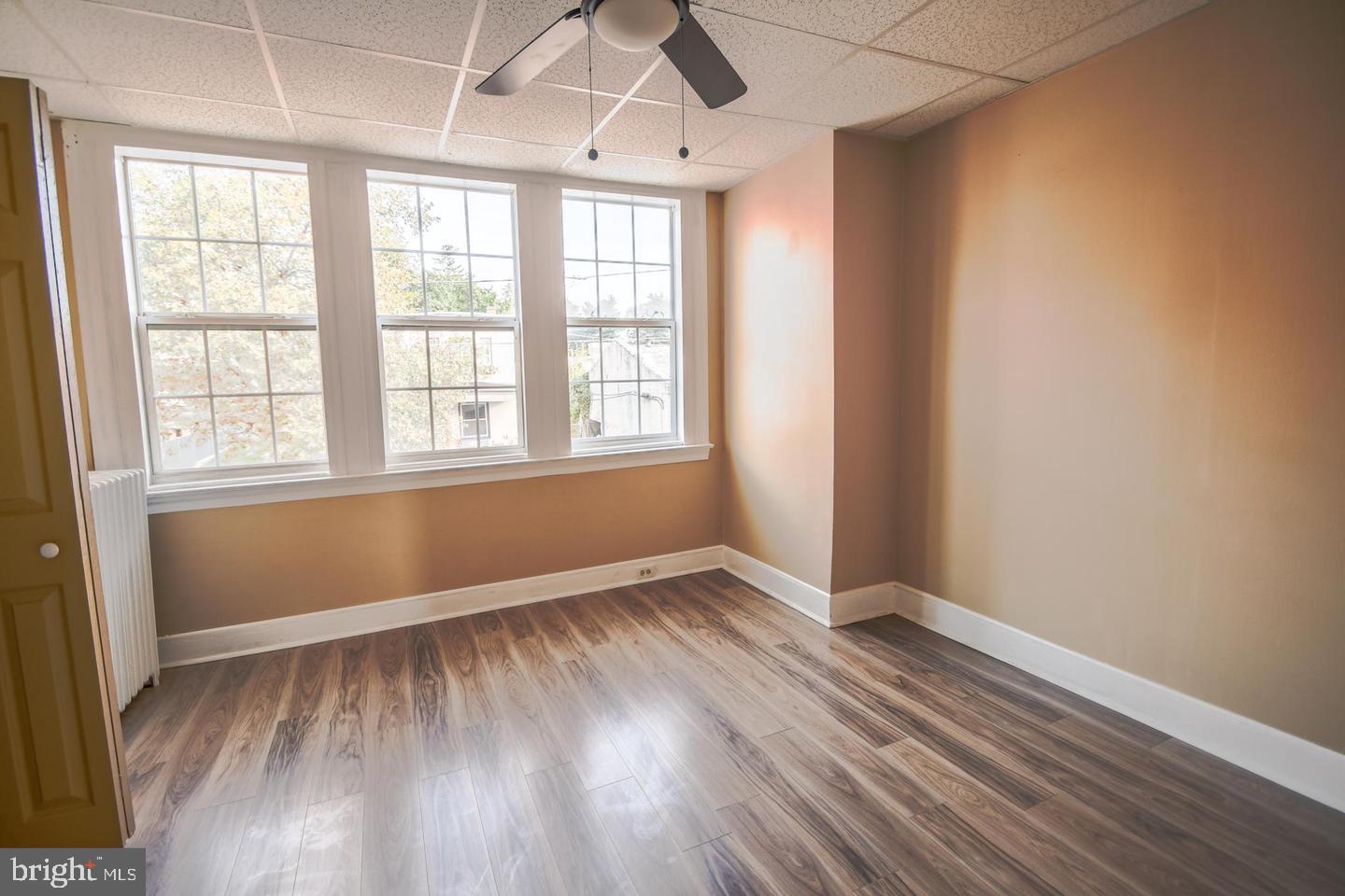 WEST OAK LANE - Residential