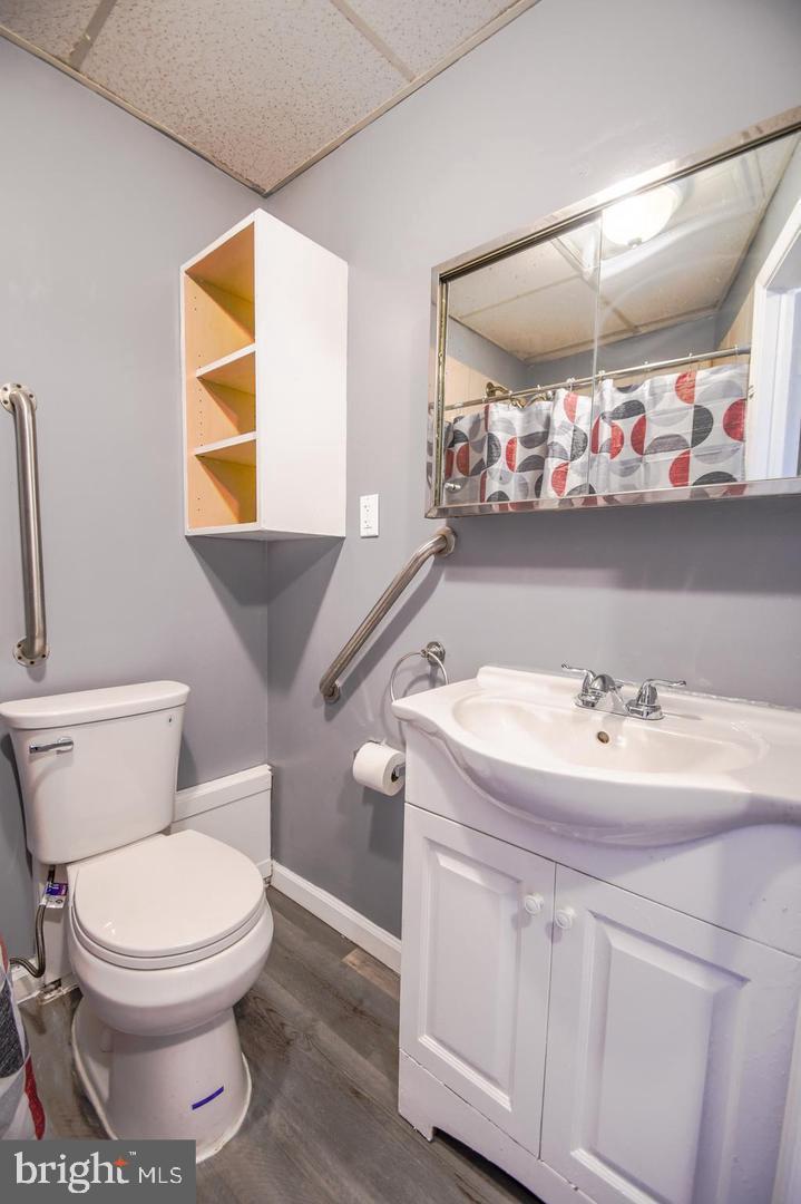 WEST OAK LANE - Residential