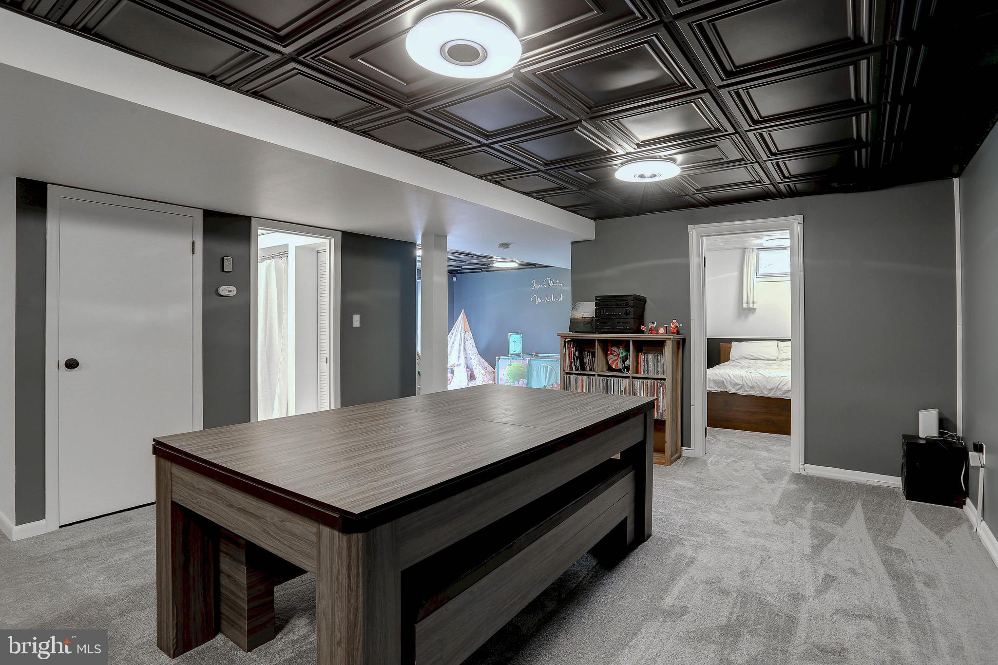 LONDON BRIDGE ESTATES - Residential