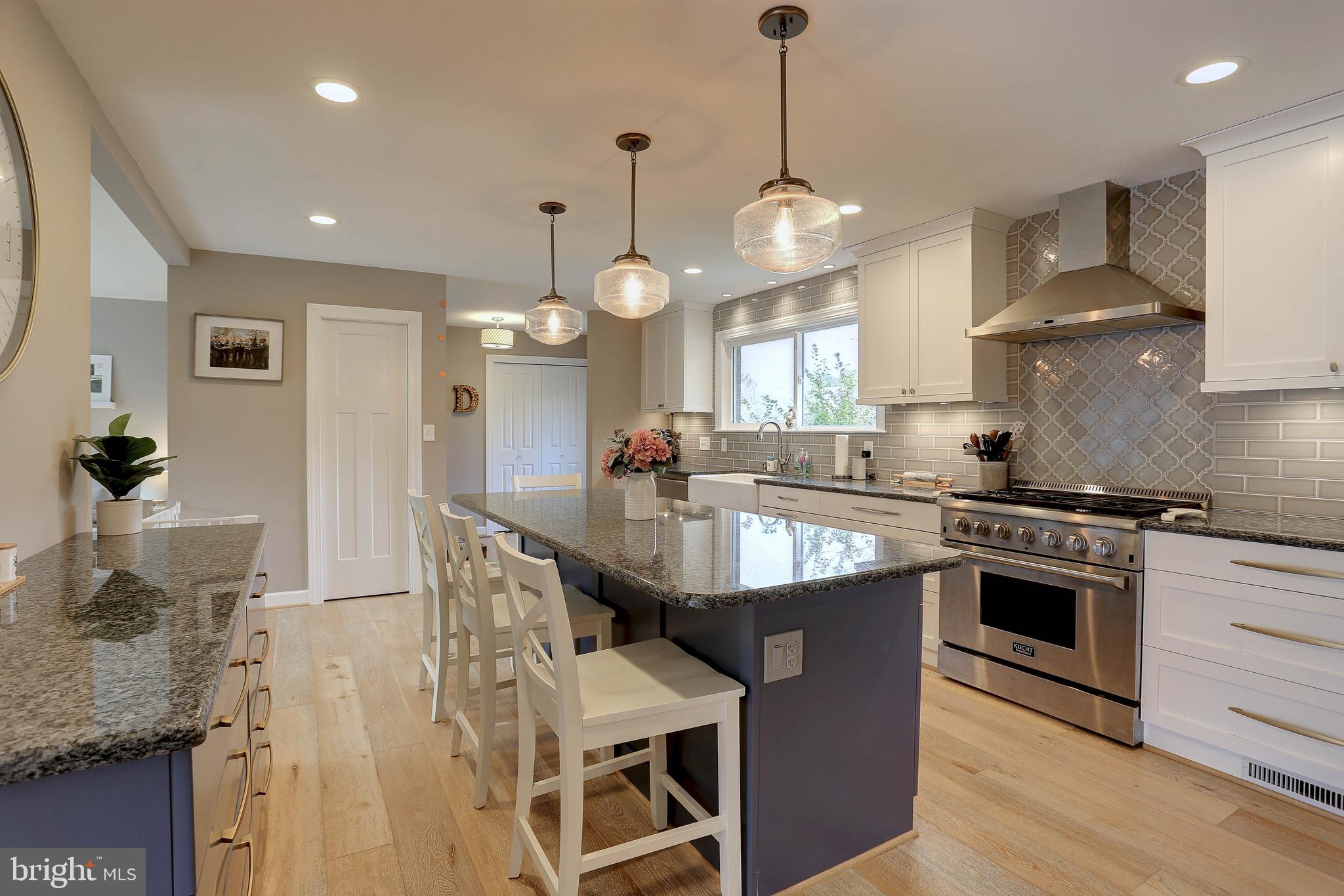 LONDON BRIDGE ESTATES - Residential