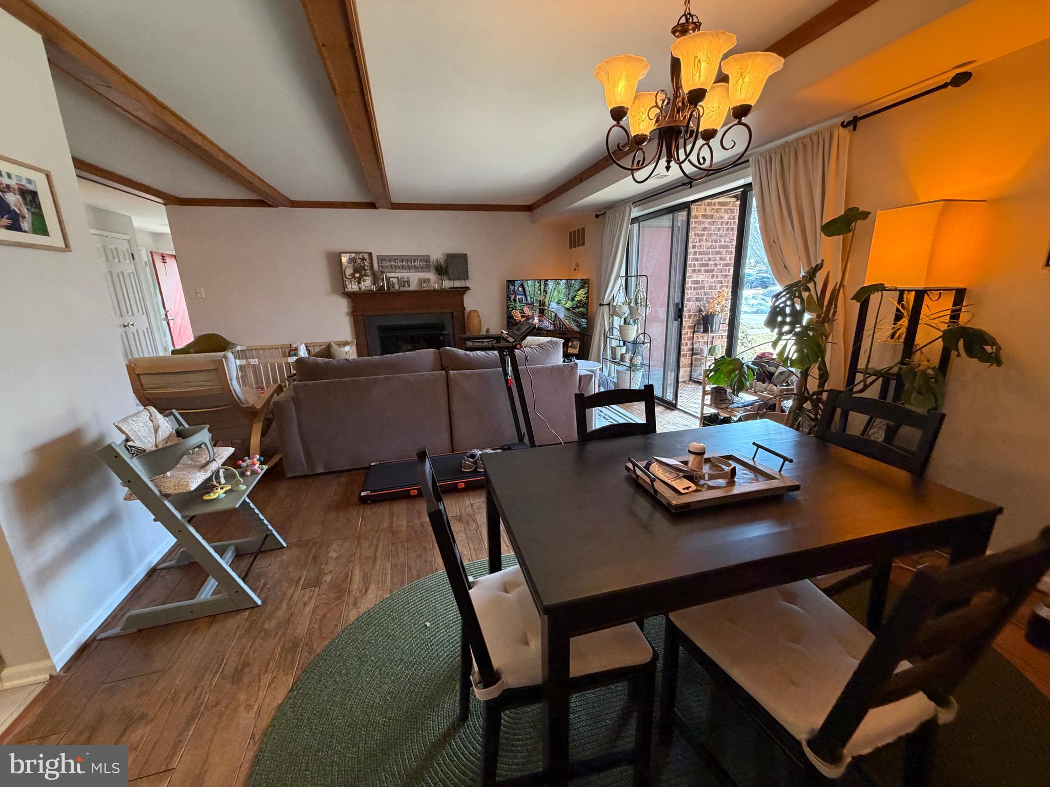 CHESTERBROOK/MNTVI - Residential Lease