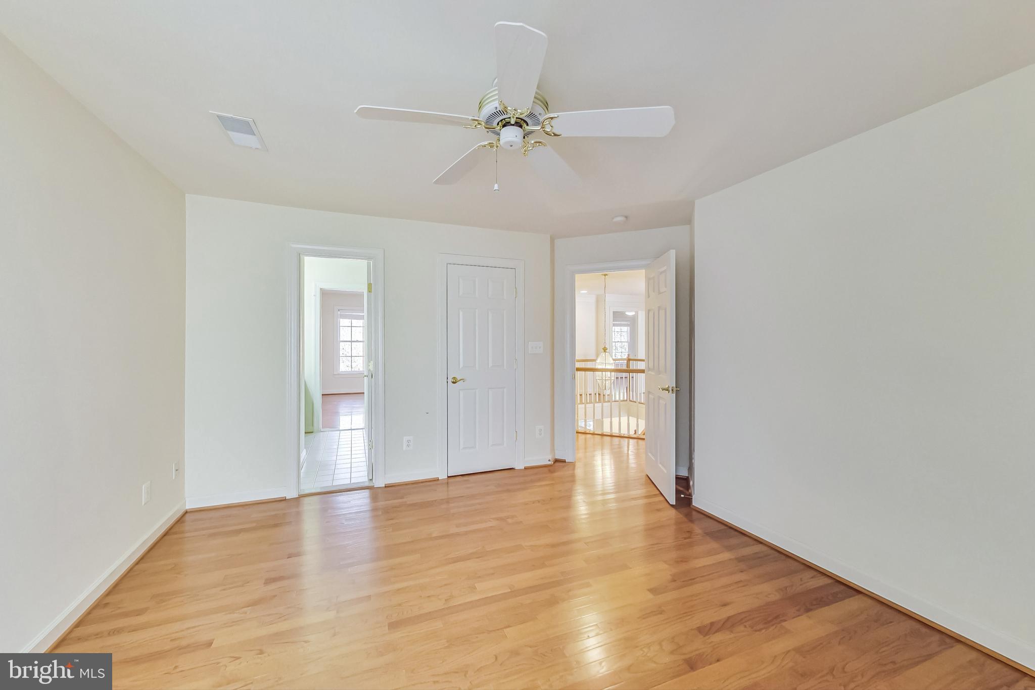 KING FARM BAILEYS COMMON - Residential Lease