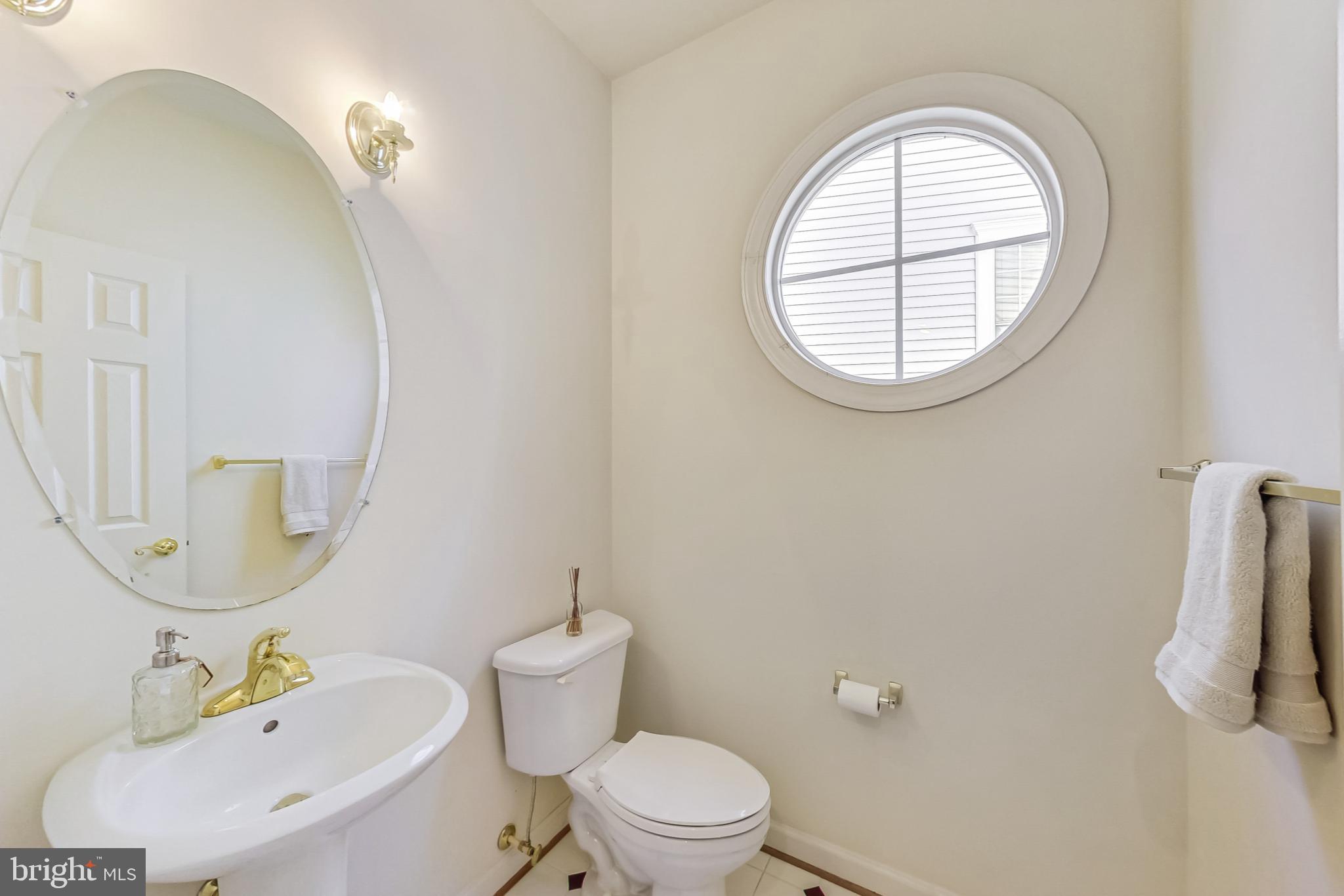 KING FARM BAILEYS COMMON - Residential Lease