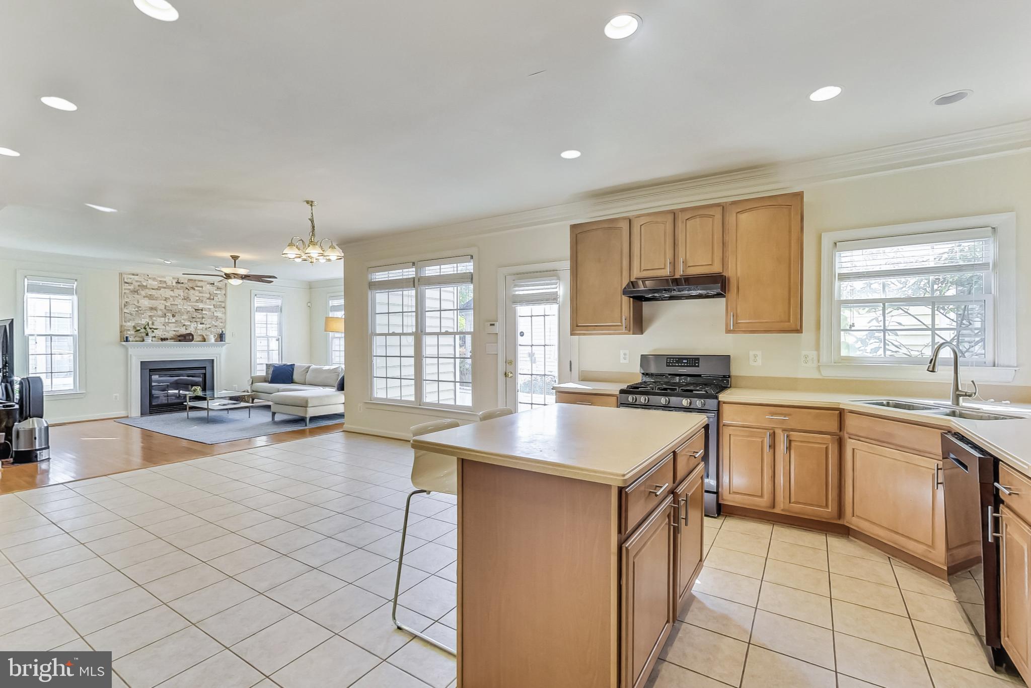 KING FARM BAILEYS COMMON - Residential Lease