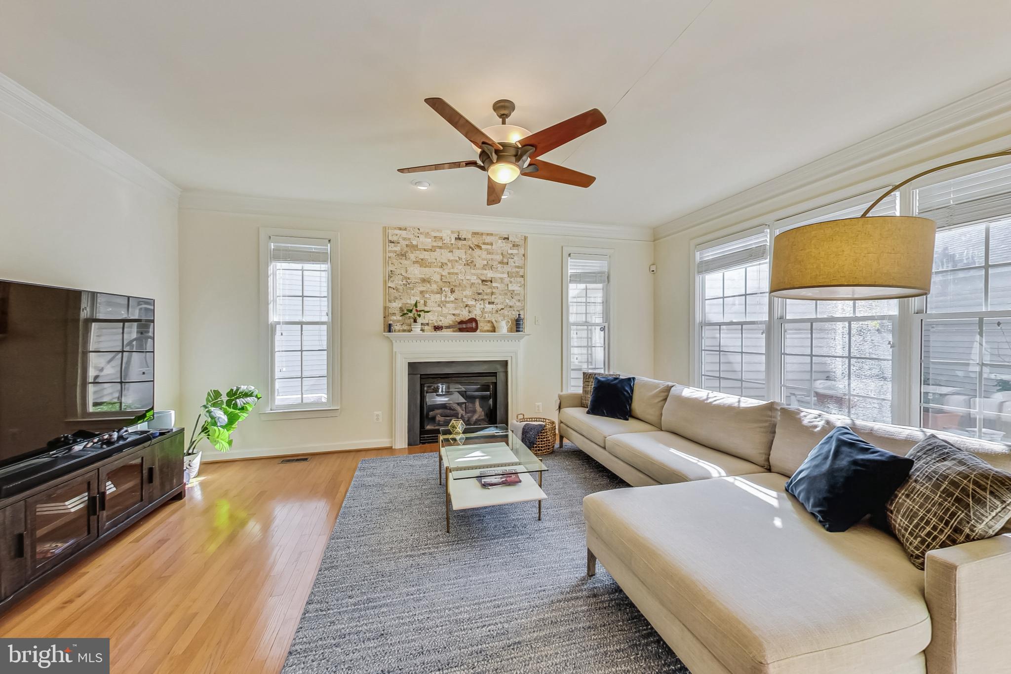 KING FARM BAILEYS COMMON - Residential Lease