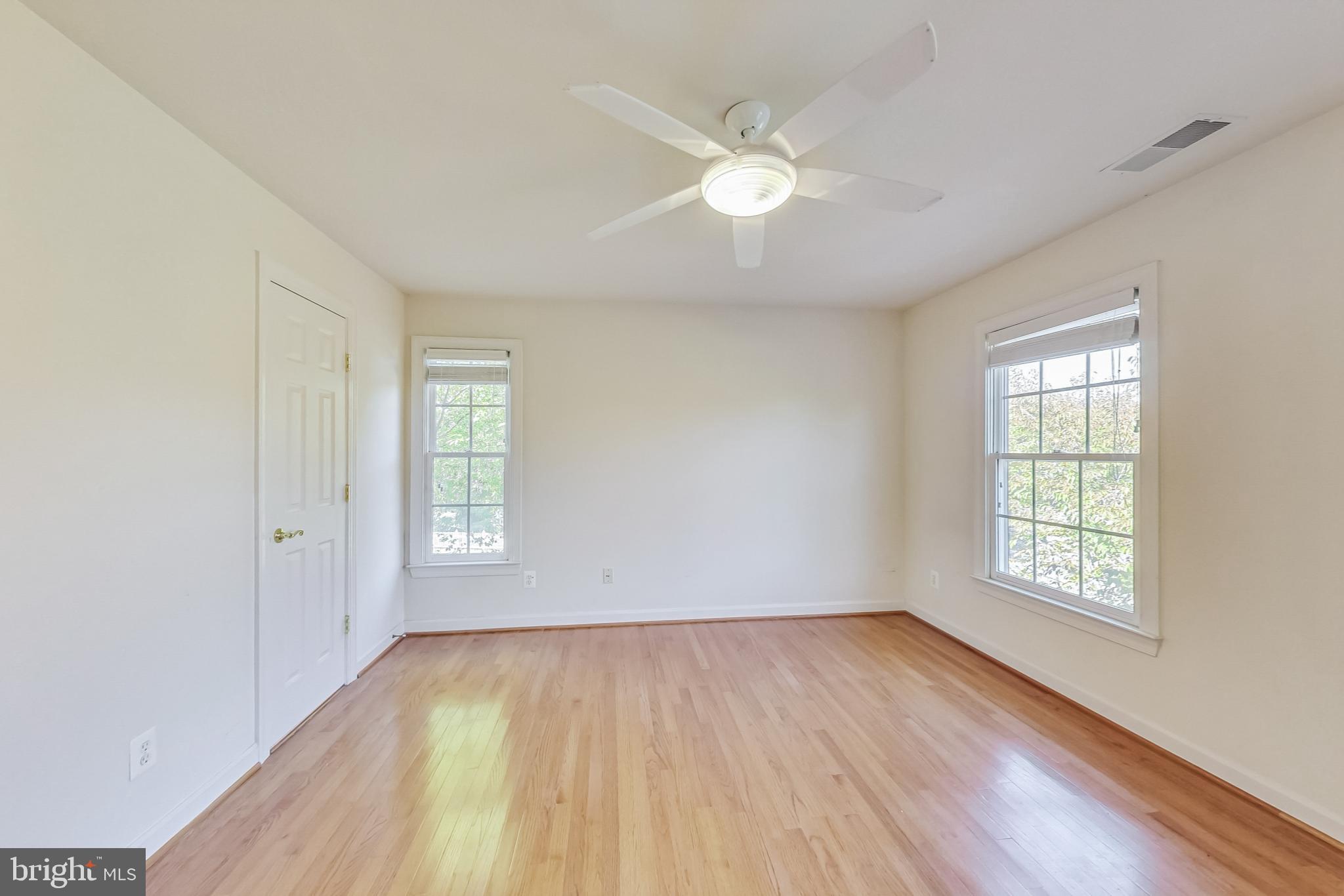 KING FARM BAILEYS COMMON - Residential Lease