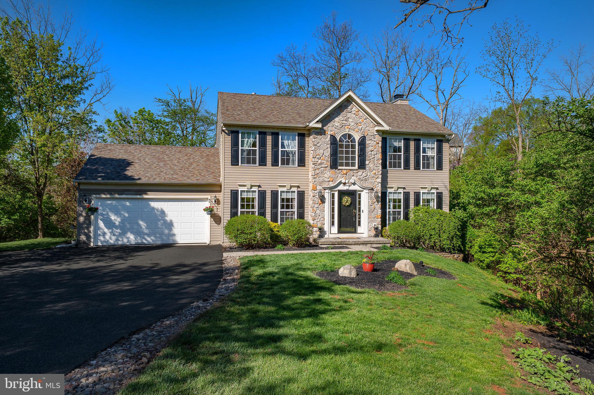 FAR HILLS FARM - Residential