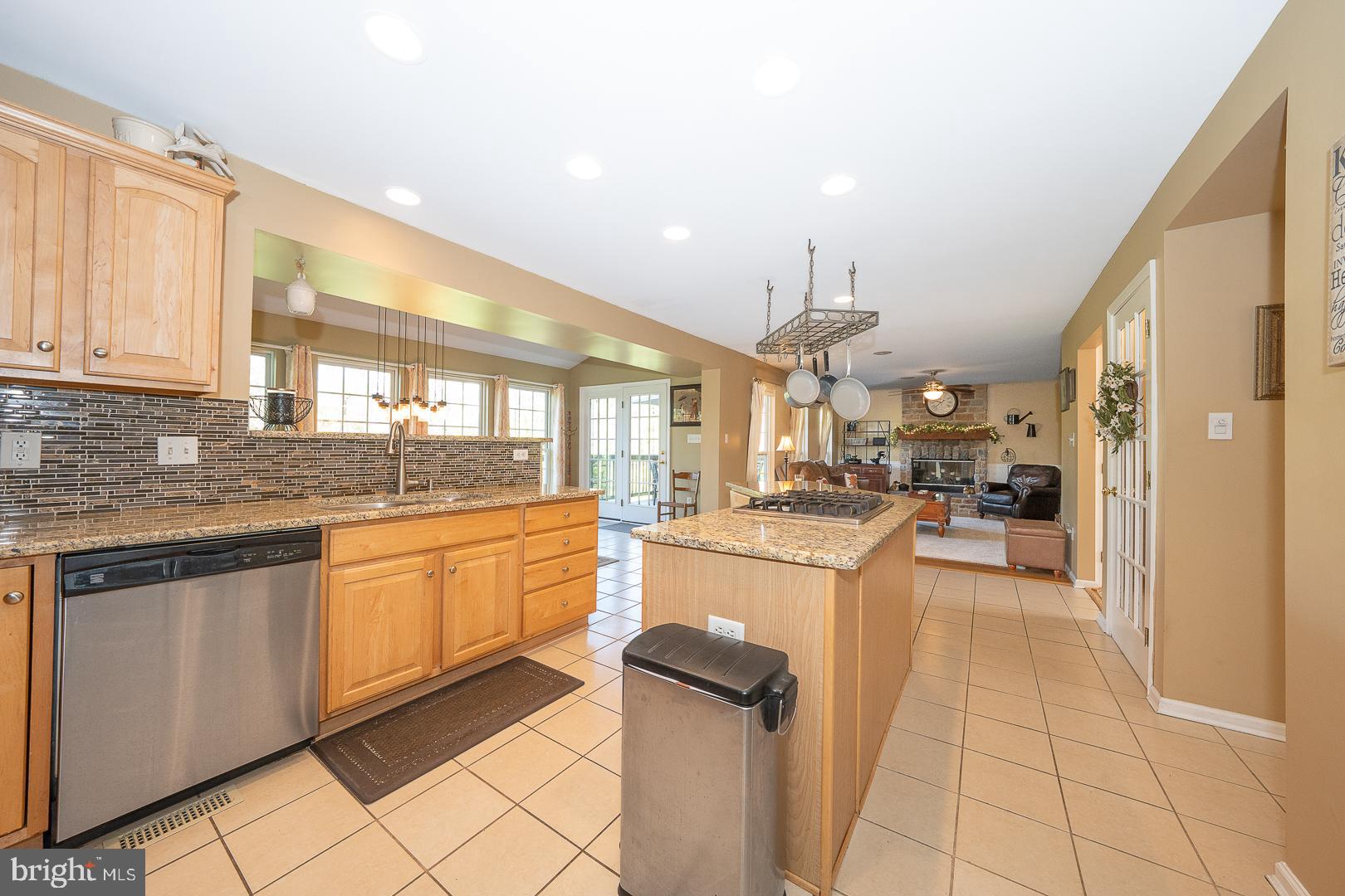 FAR HILLS FARM - Residential