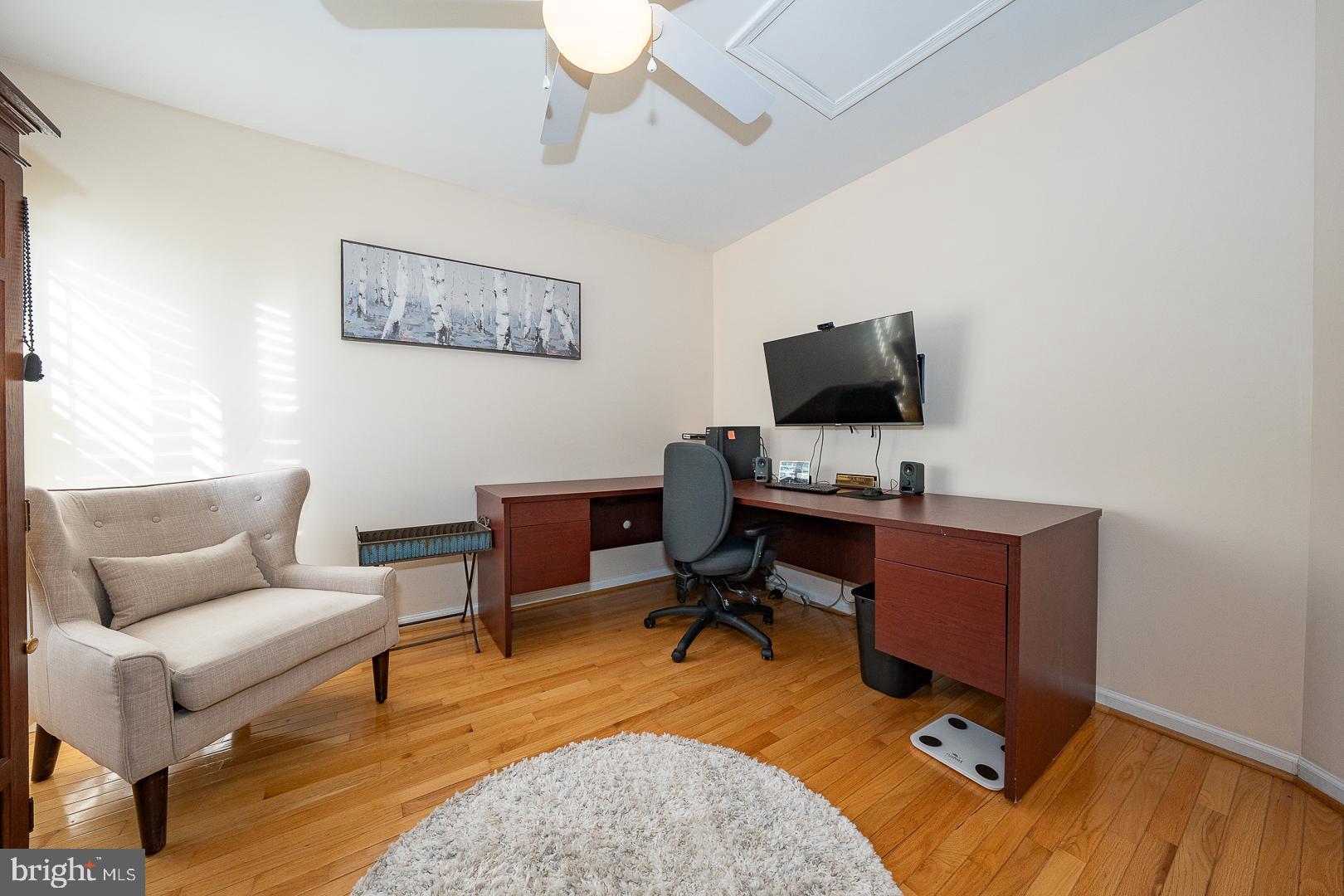 FAR HILLS FARM - Residential