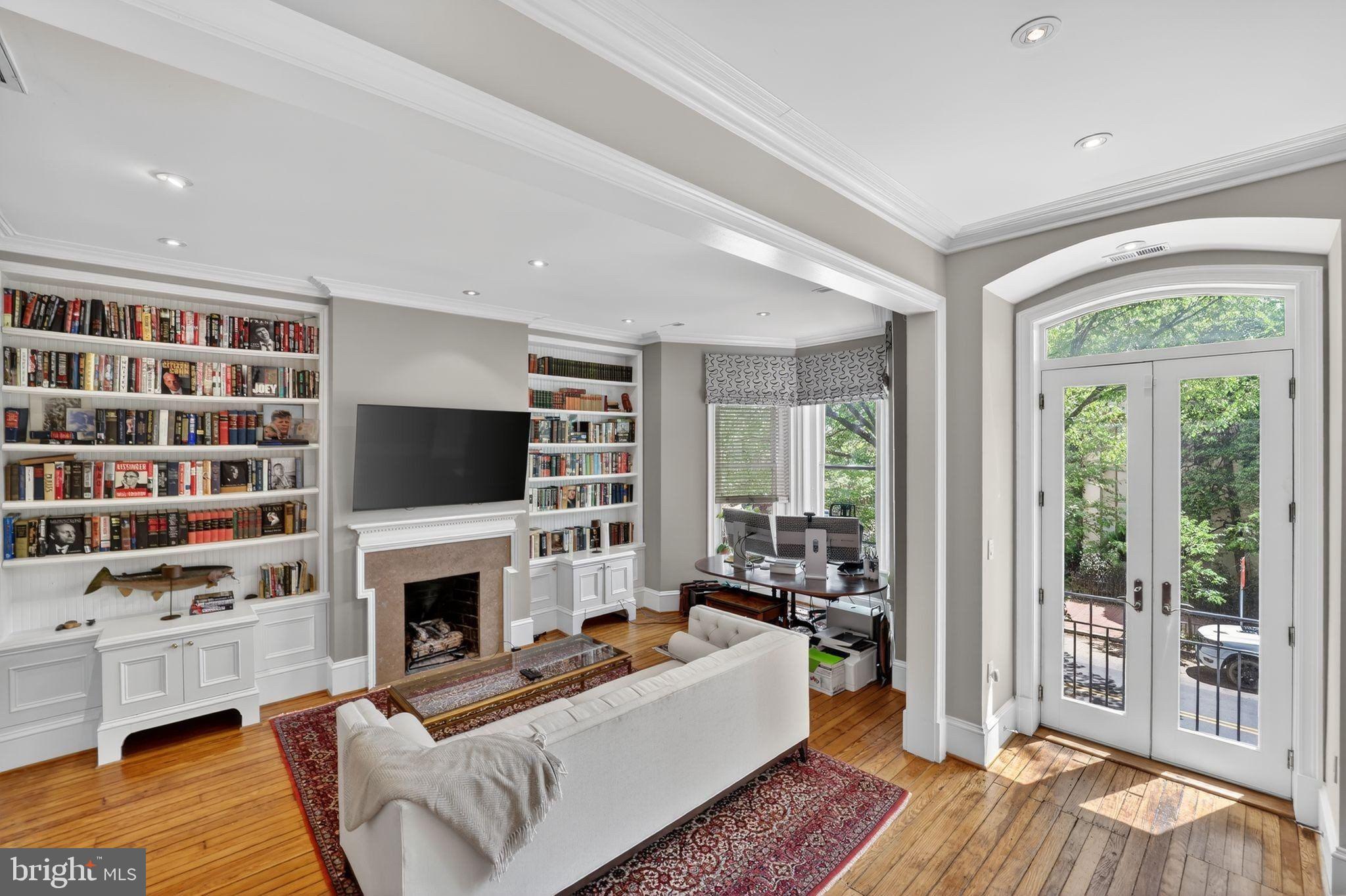 GEORGETOWN - Residential