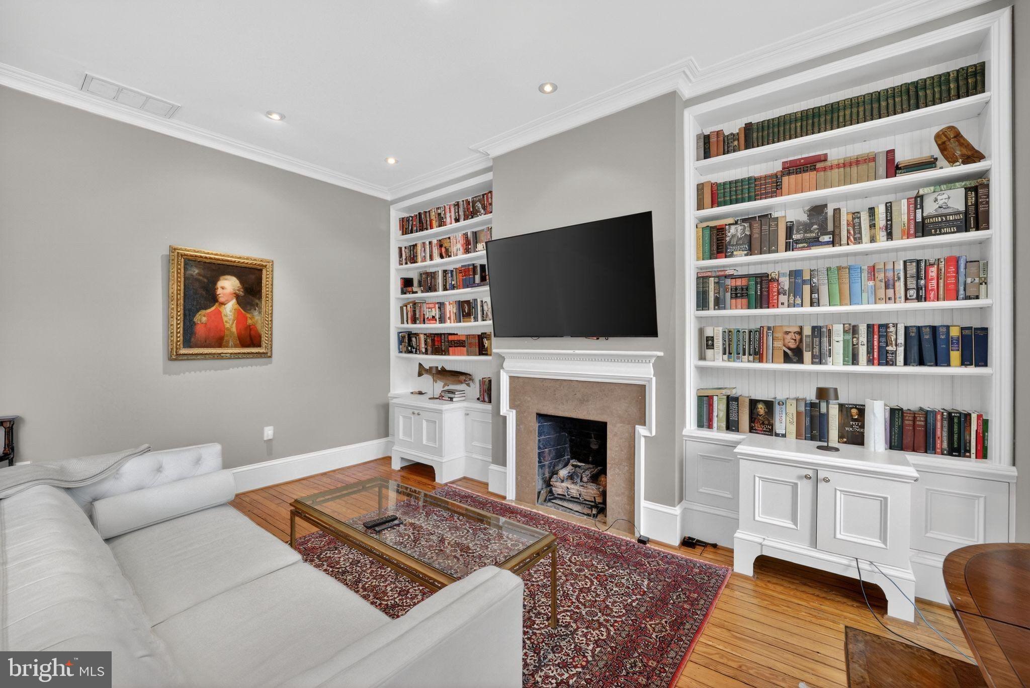 GEORGETOWN - Residential