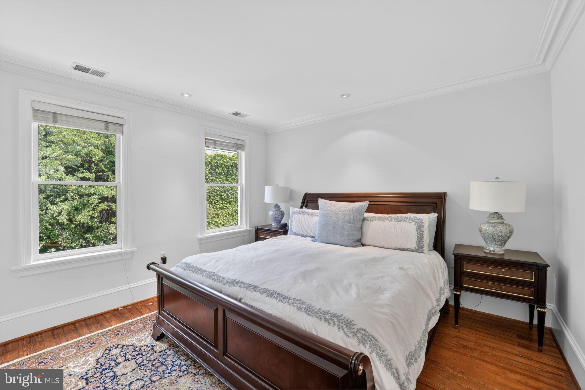 GEORGETOWN - Residential