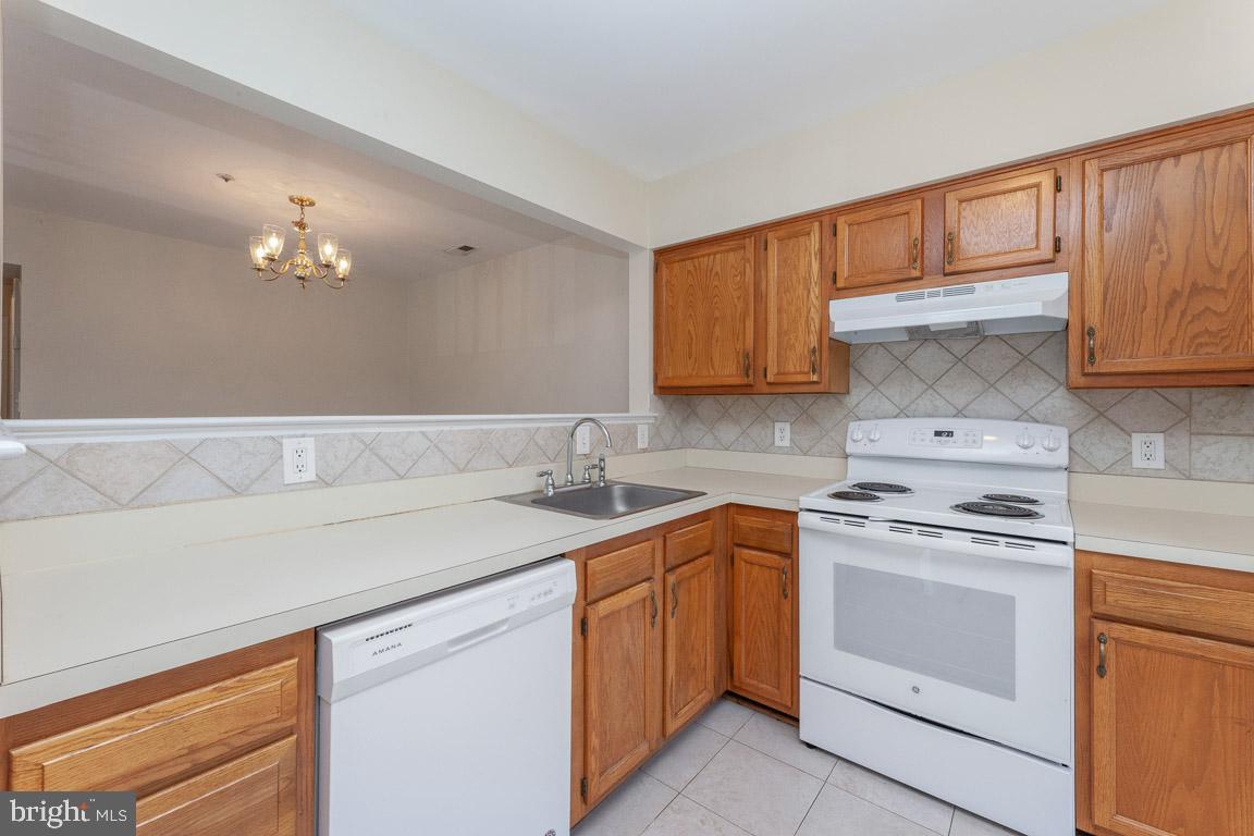 ROLLING OAKS - Residential