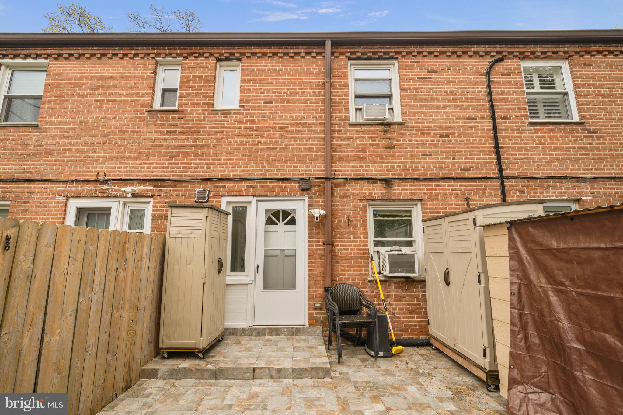 ARLINGTON COURT - Residential