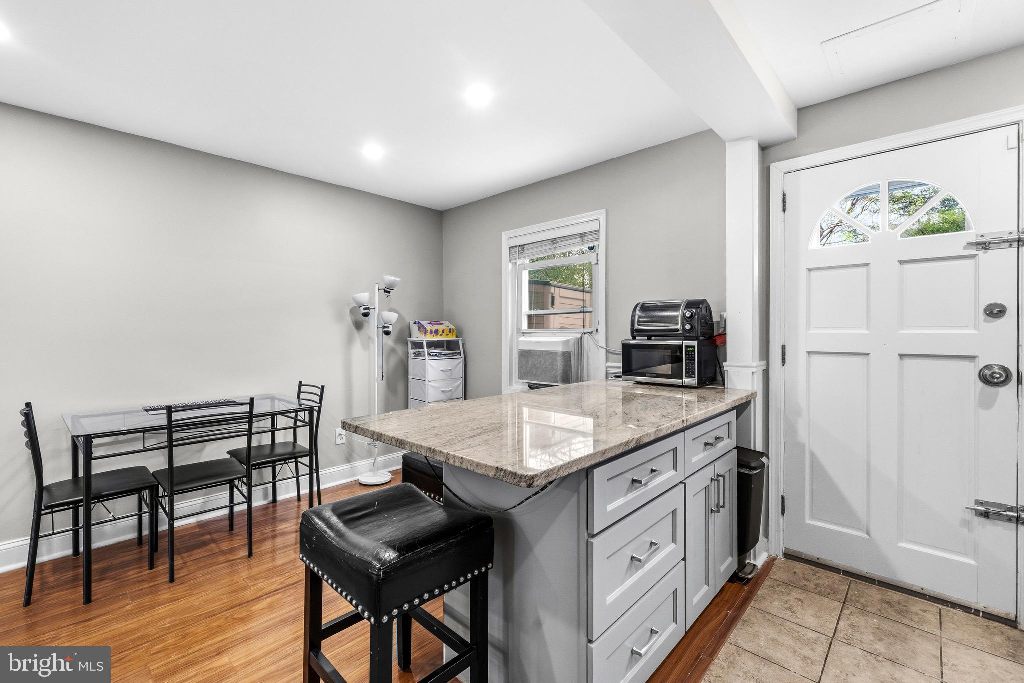 ARLINGTON COURT - Residential