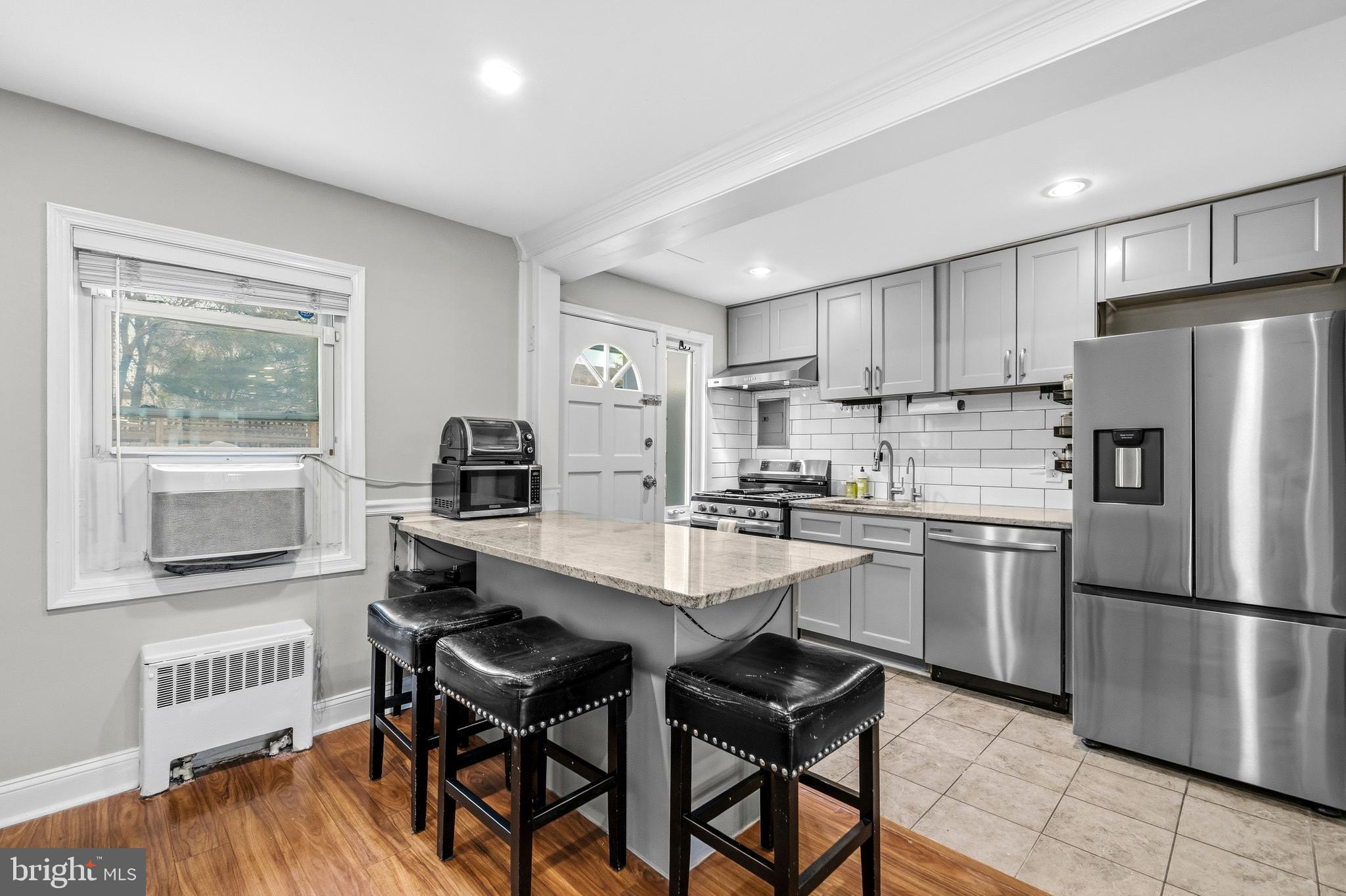 ARLINGTON COURT - Residential