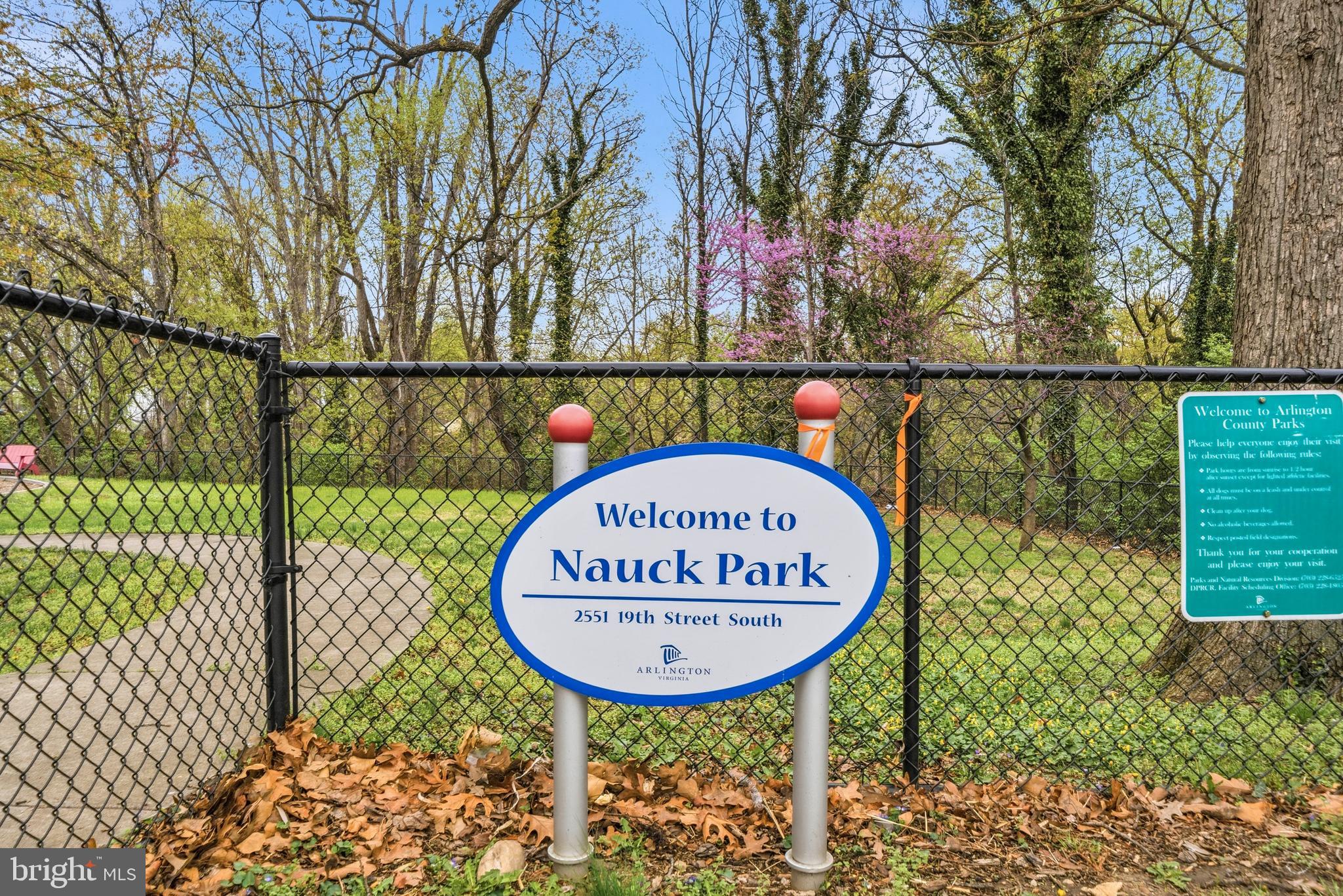 ARLINGTON COURT - Residential