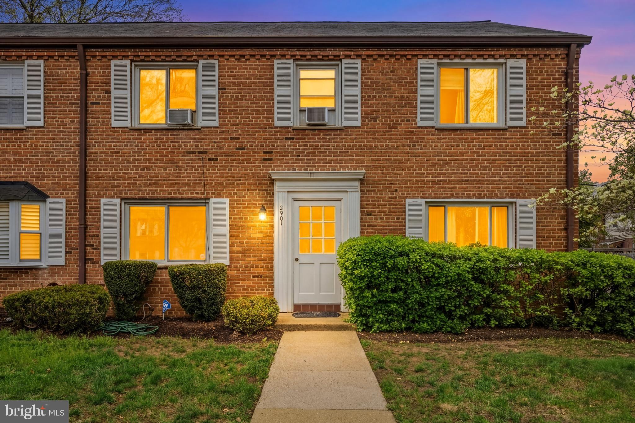 ARLINGTON COURT - Residential