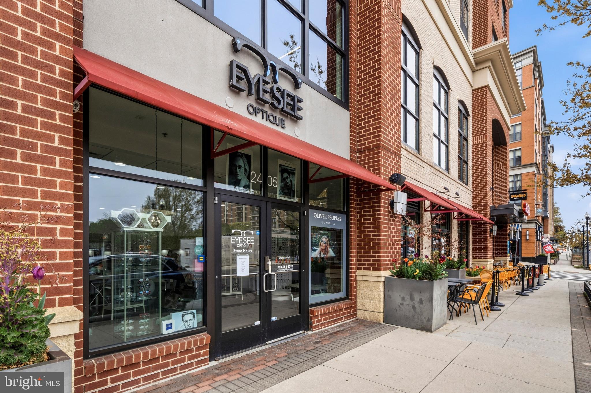 ARLINGTON COURT - Residential