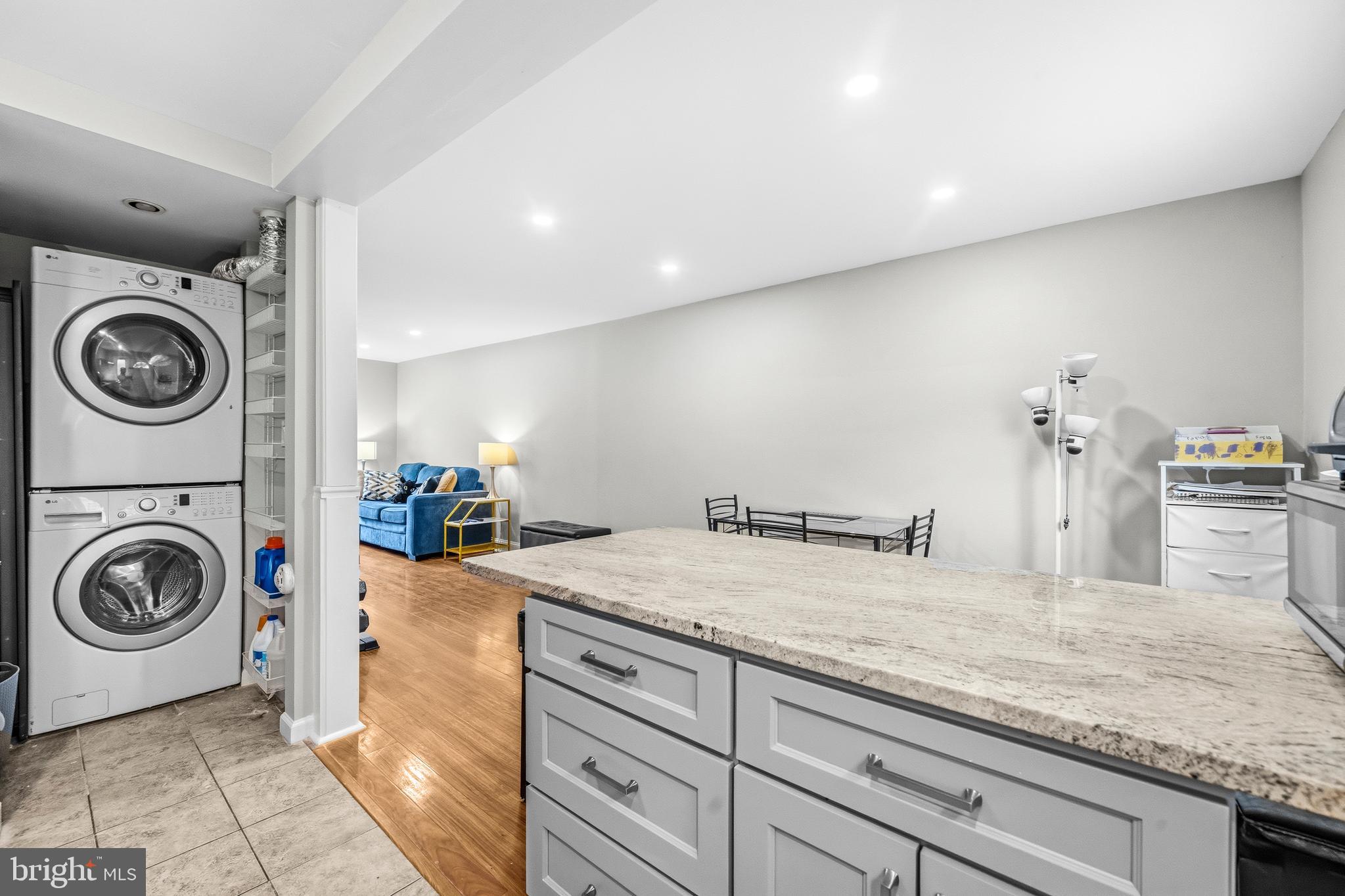 ARLINGTON COURT - Residential