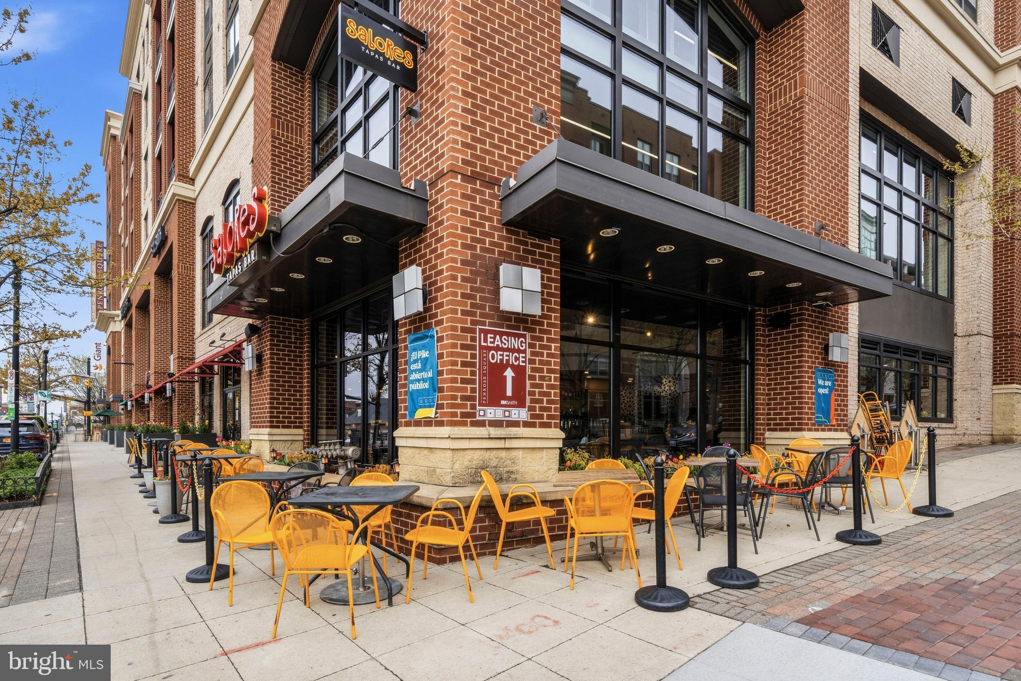 ARLINGTON COURT - Residential