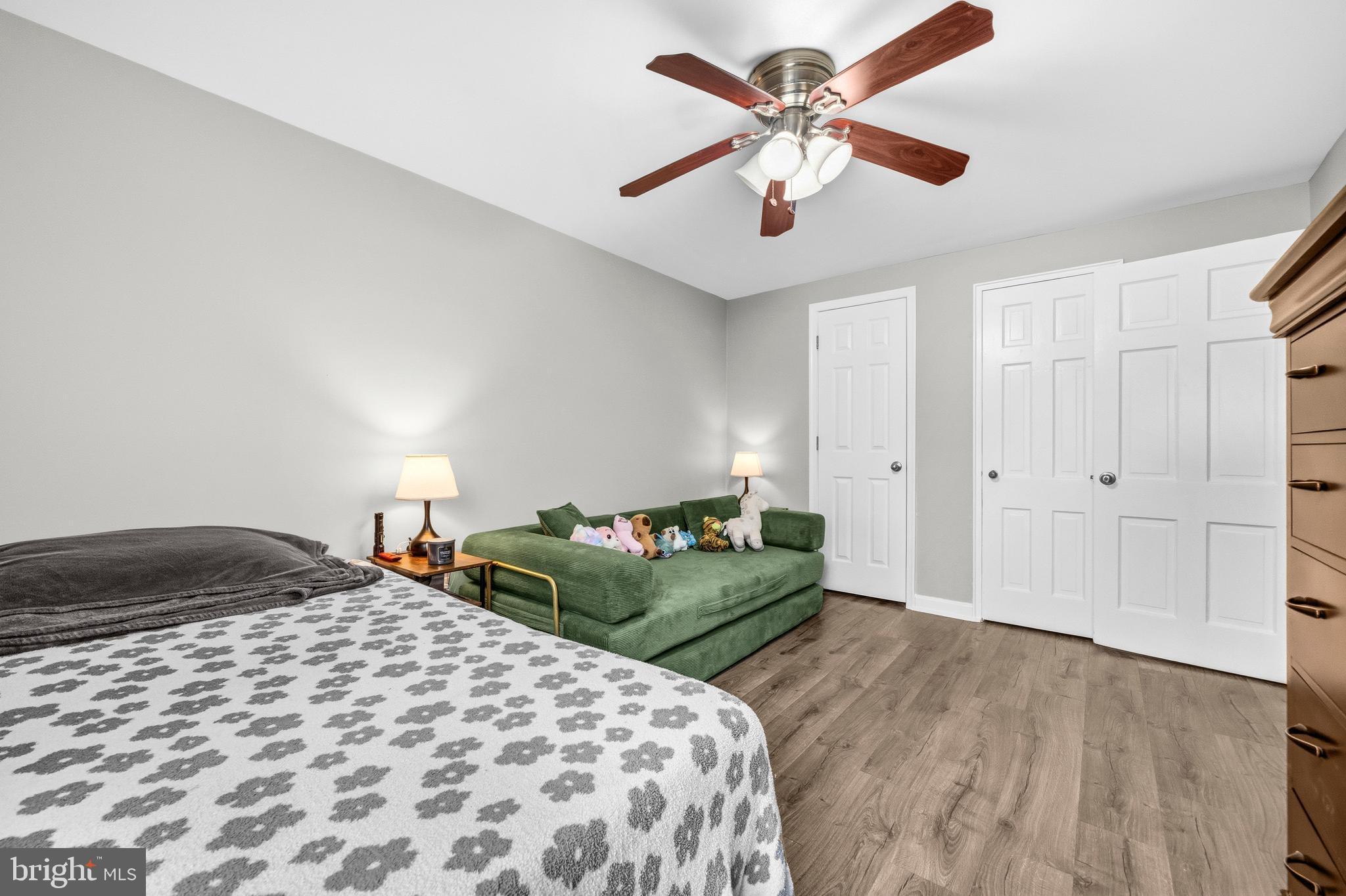 ARLINGTON COURT - Residential