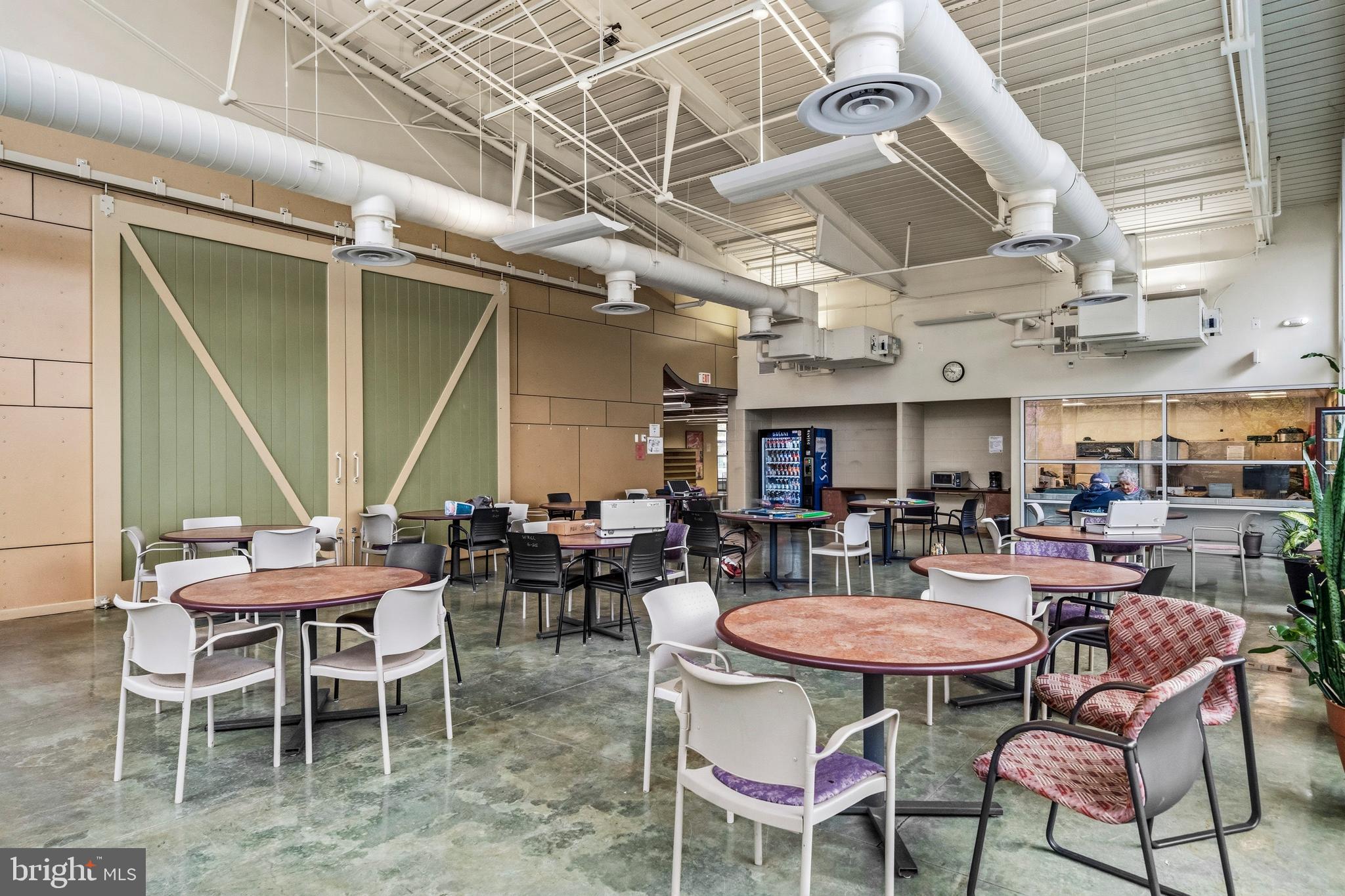 ARLINGTON COURT - Residential