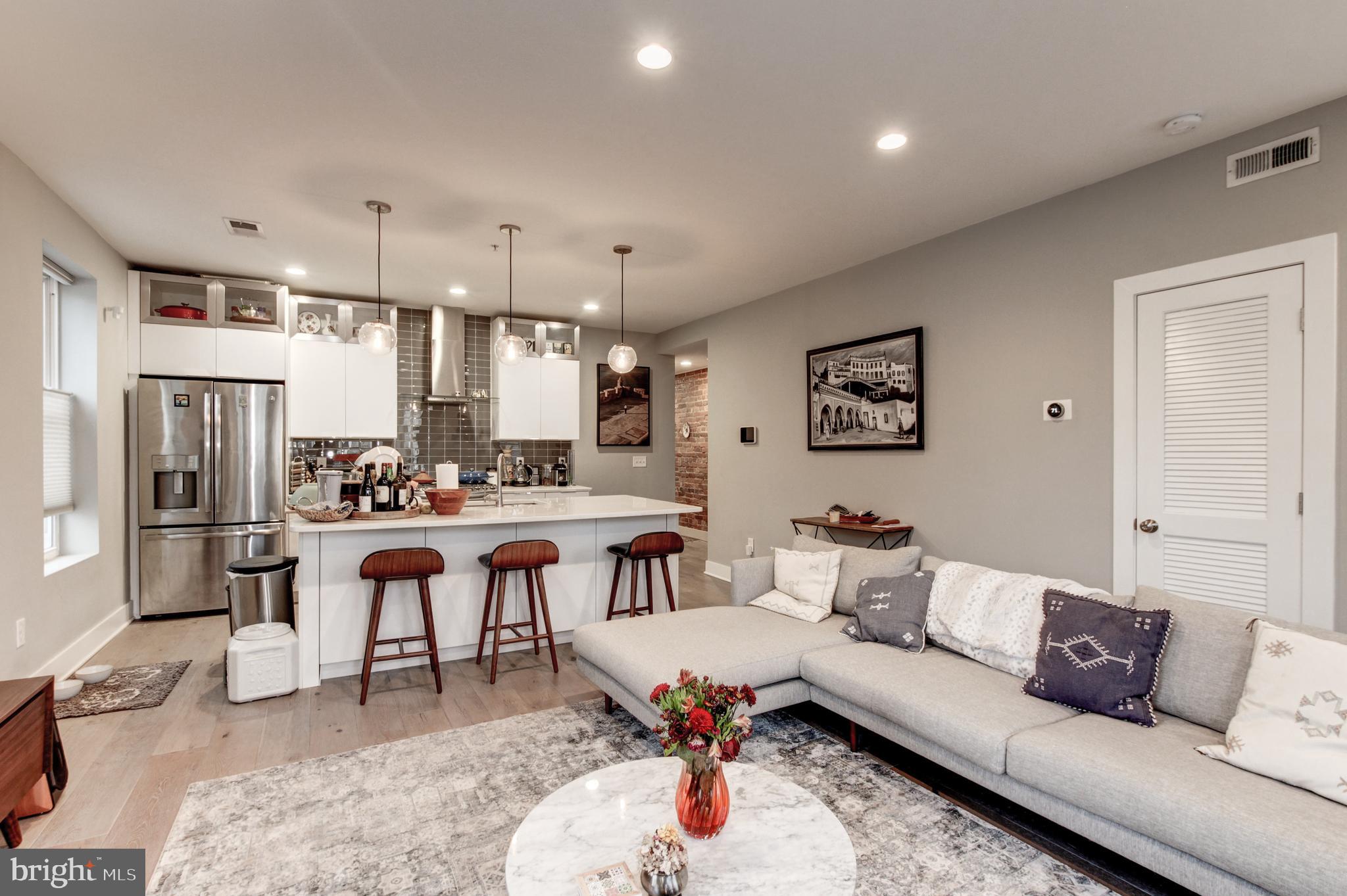 37 TODD PLACE NE 3