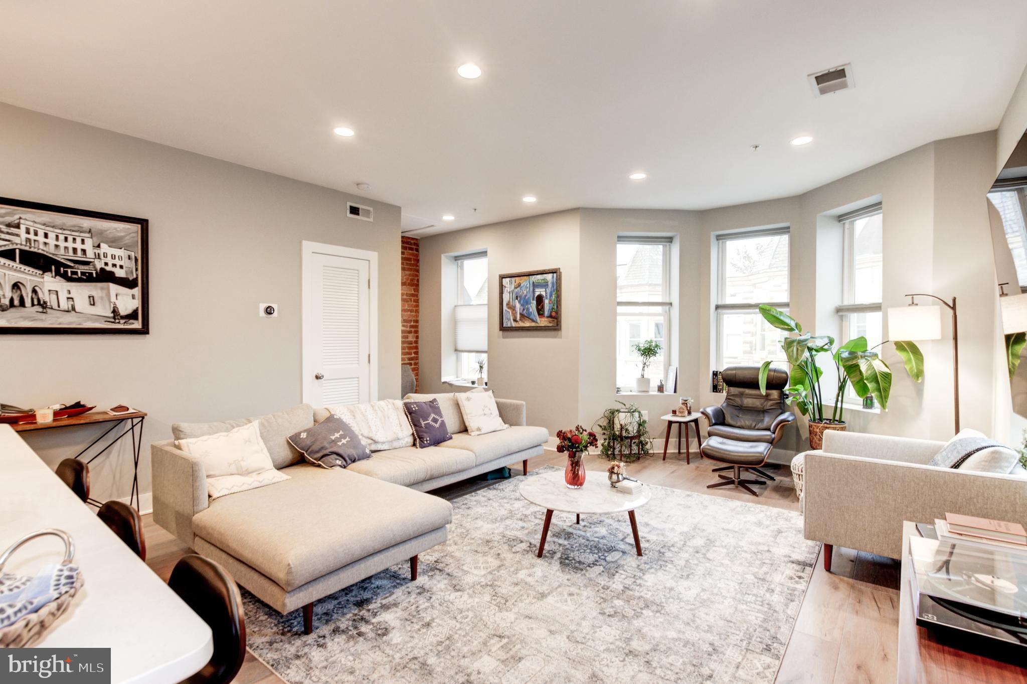 37 TODD PLACE NE 3