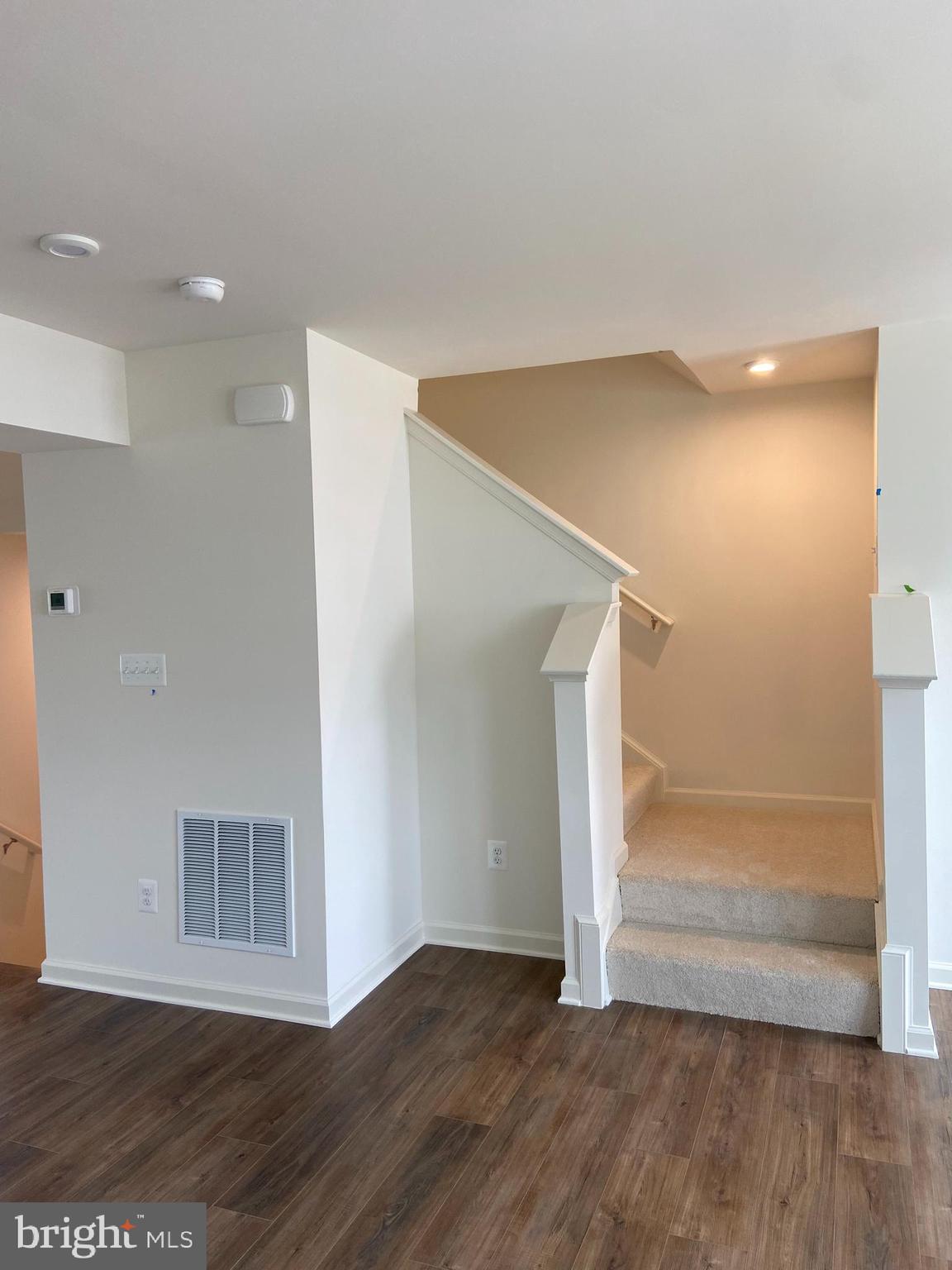 OVERLOOK AT RIVERSIDE TOWNHOMES - Residential Lease