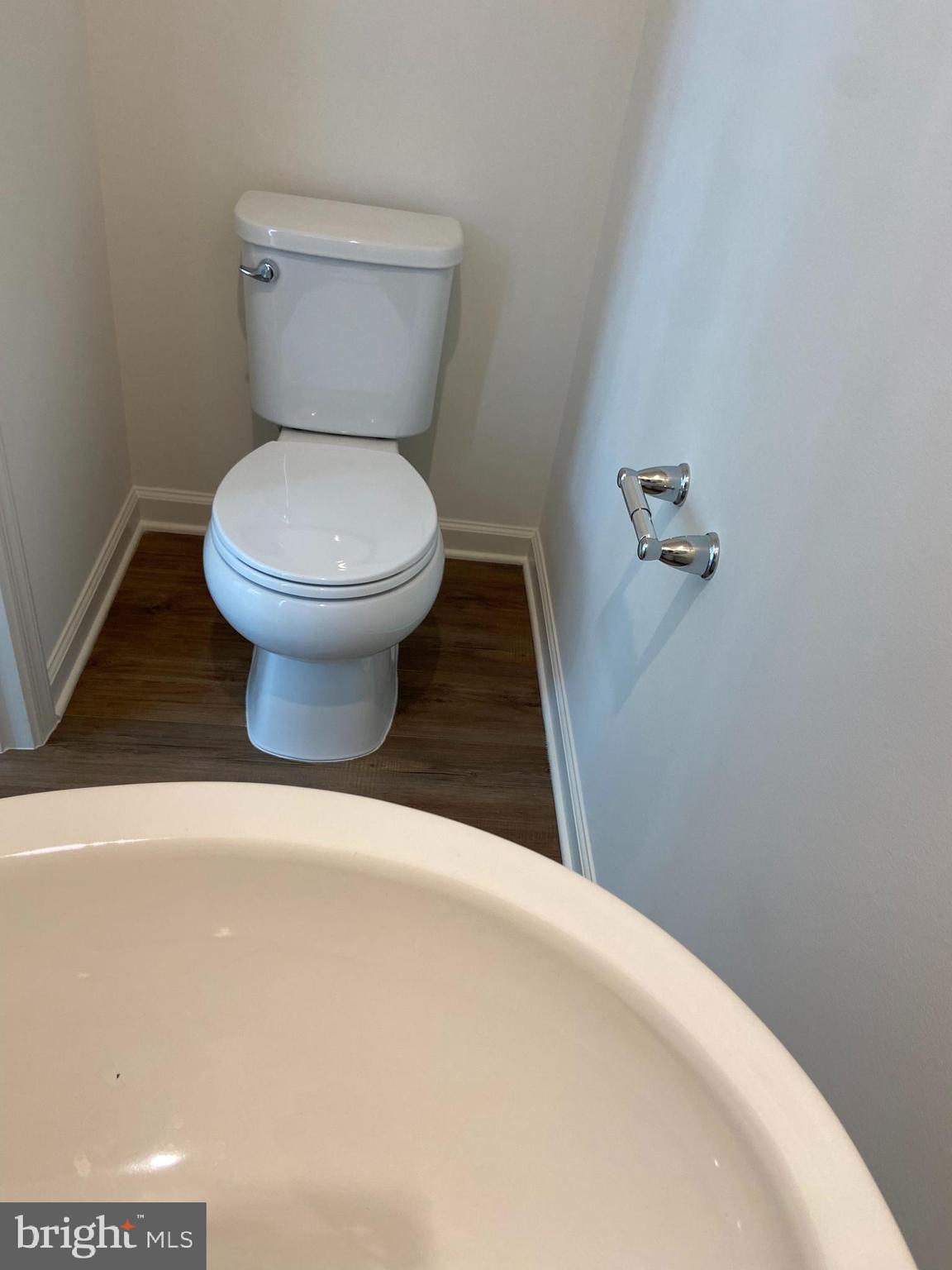 OVERLOOK AT RIVERSIDE TOWNHOMES - Residential Lease