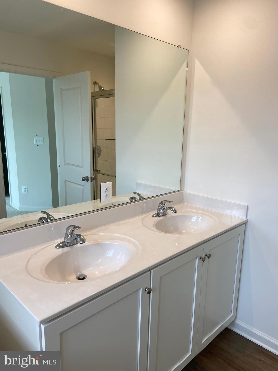 OVERLOOK AT RIVERSIDE TOWNHOMES - Residential Lease