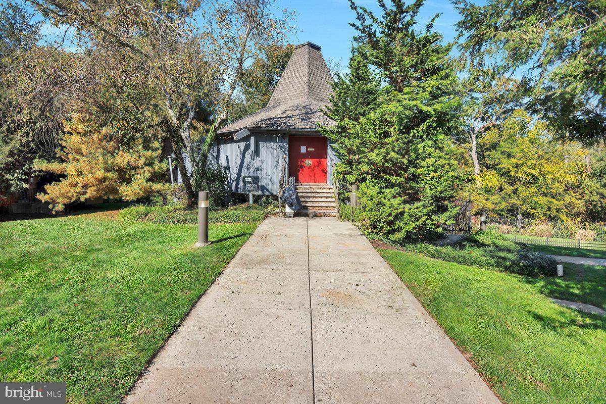 GYPSY LANE CONDOS - Residential