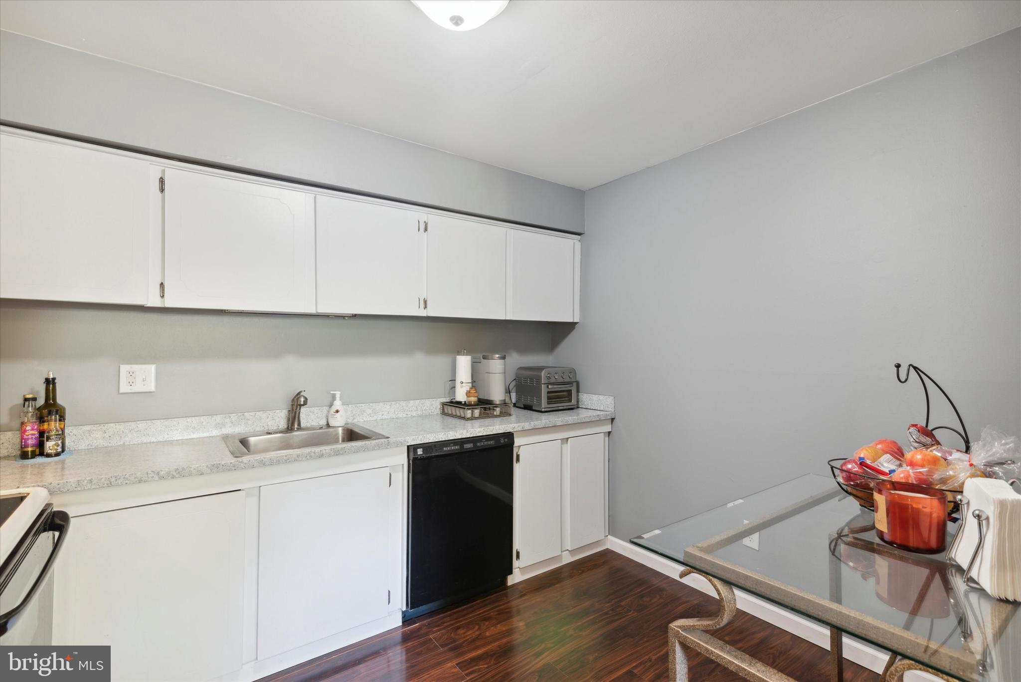 GYPSY LANE CONDOS - Residential