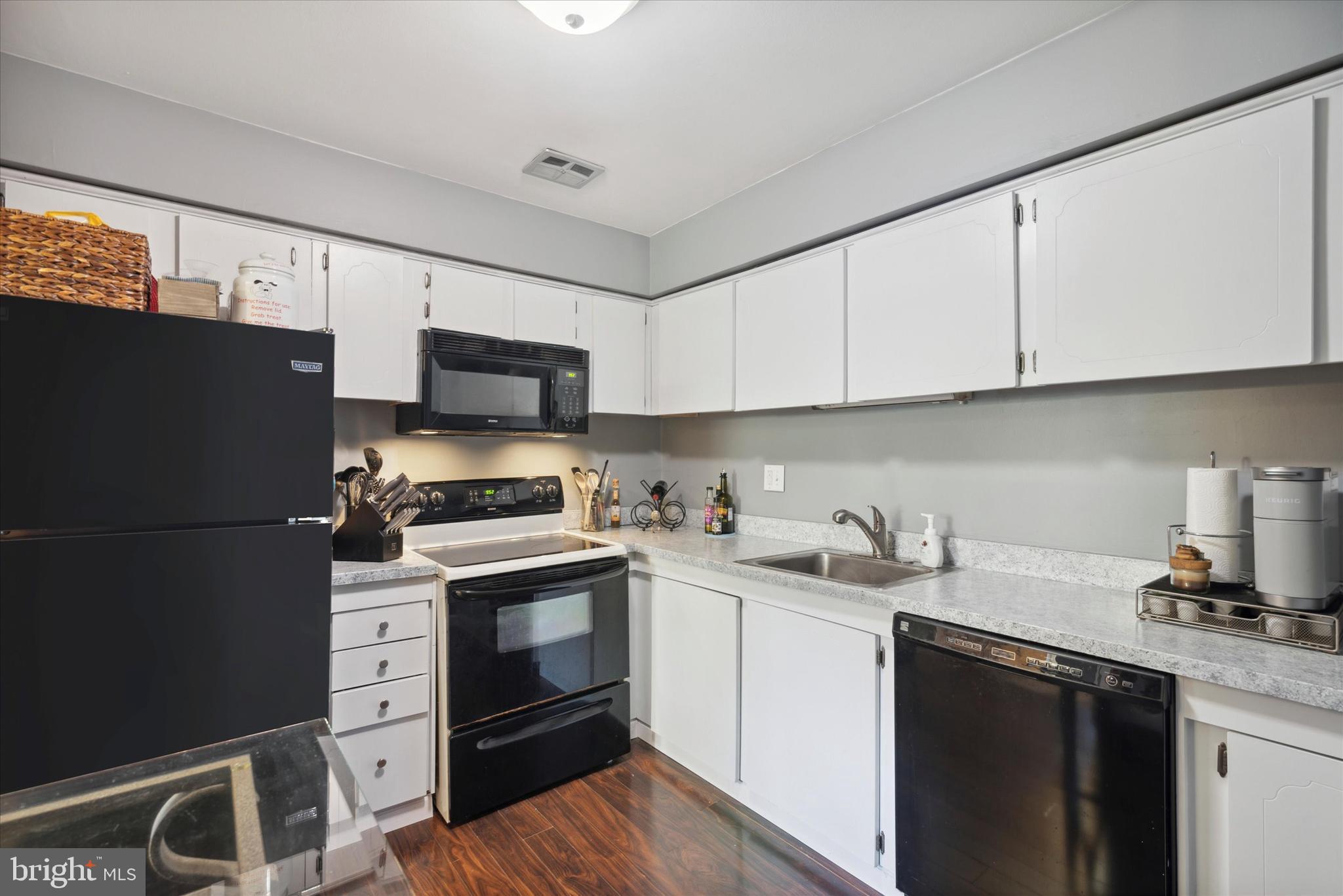 GYPSY LANE CONDOS - Residential