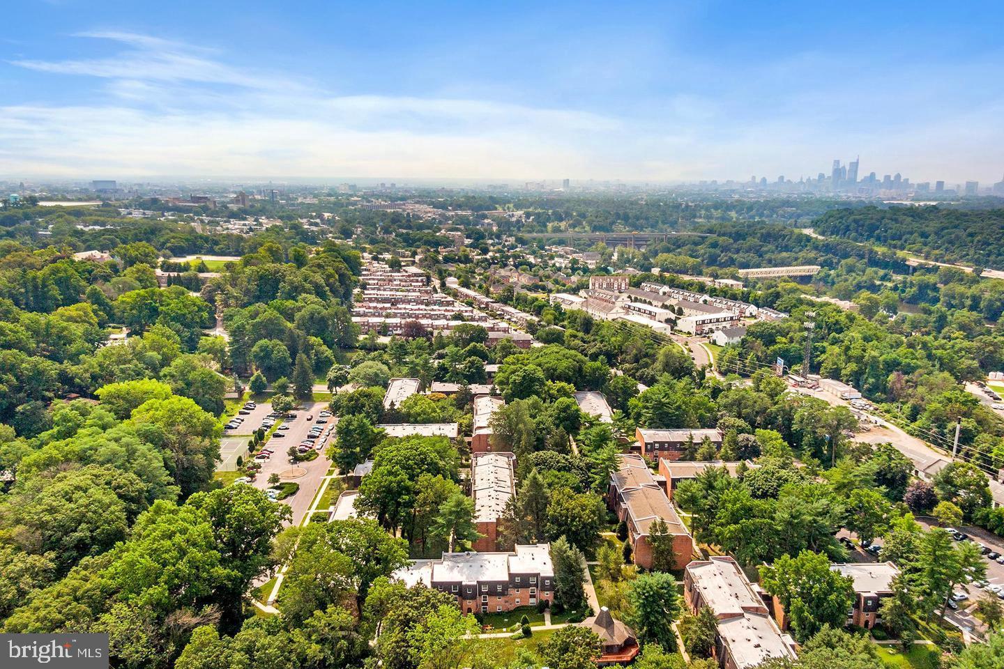 GYPSY LANE CONDOS - Residential