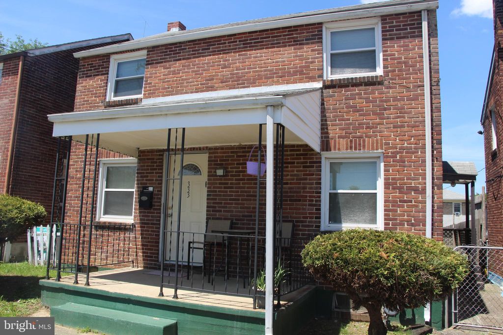 Photo of 333 Liberty Court, YORK, PA 17403 (MLS # PAYK2090276)