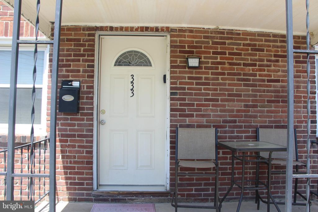 Photo of 333 Liberty Court, YORK, PA 17403 (MLS # PAYK2090276)