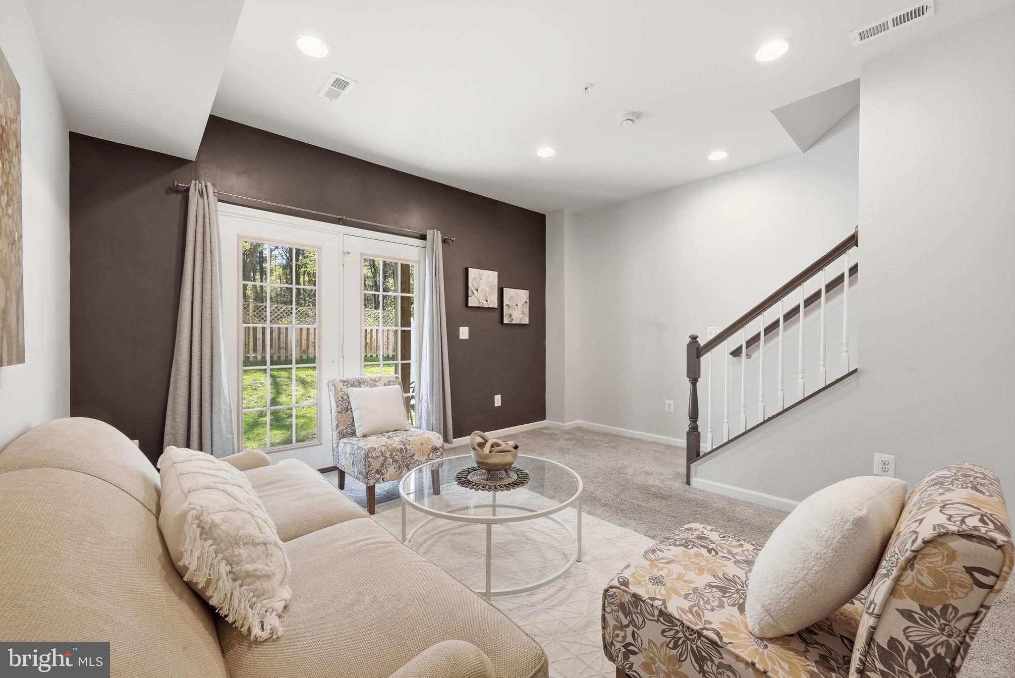 SEVERN HOLLOW - Residential