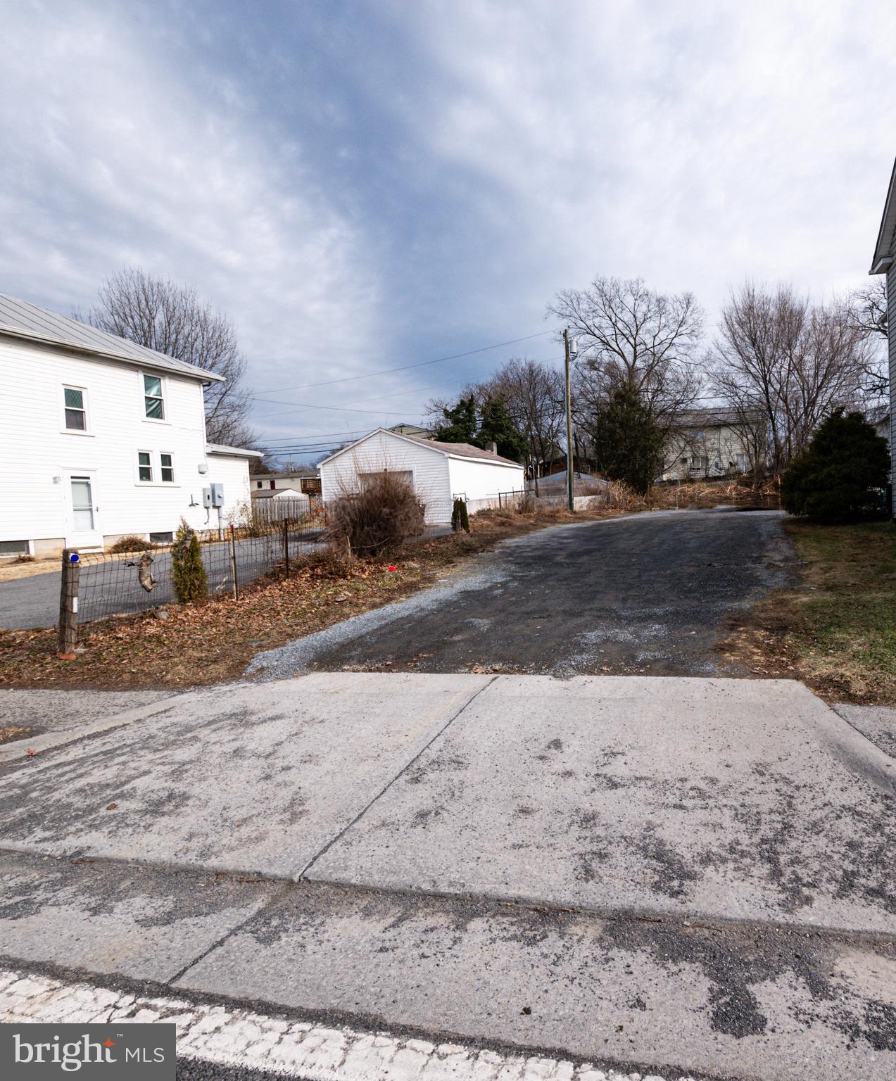 WINCHESTER CITY - Land