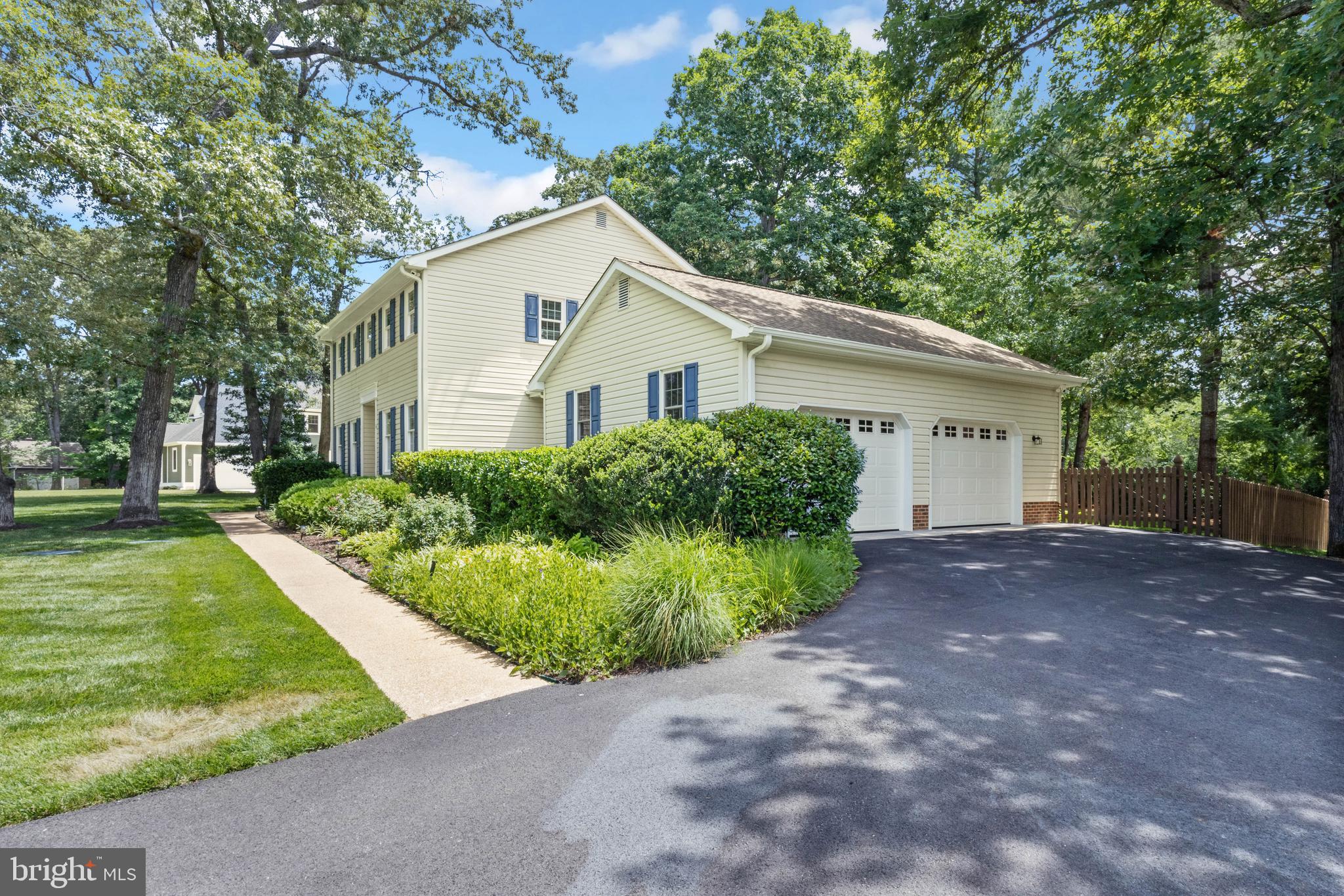 36 RIVERS END DRIVE