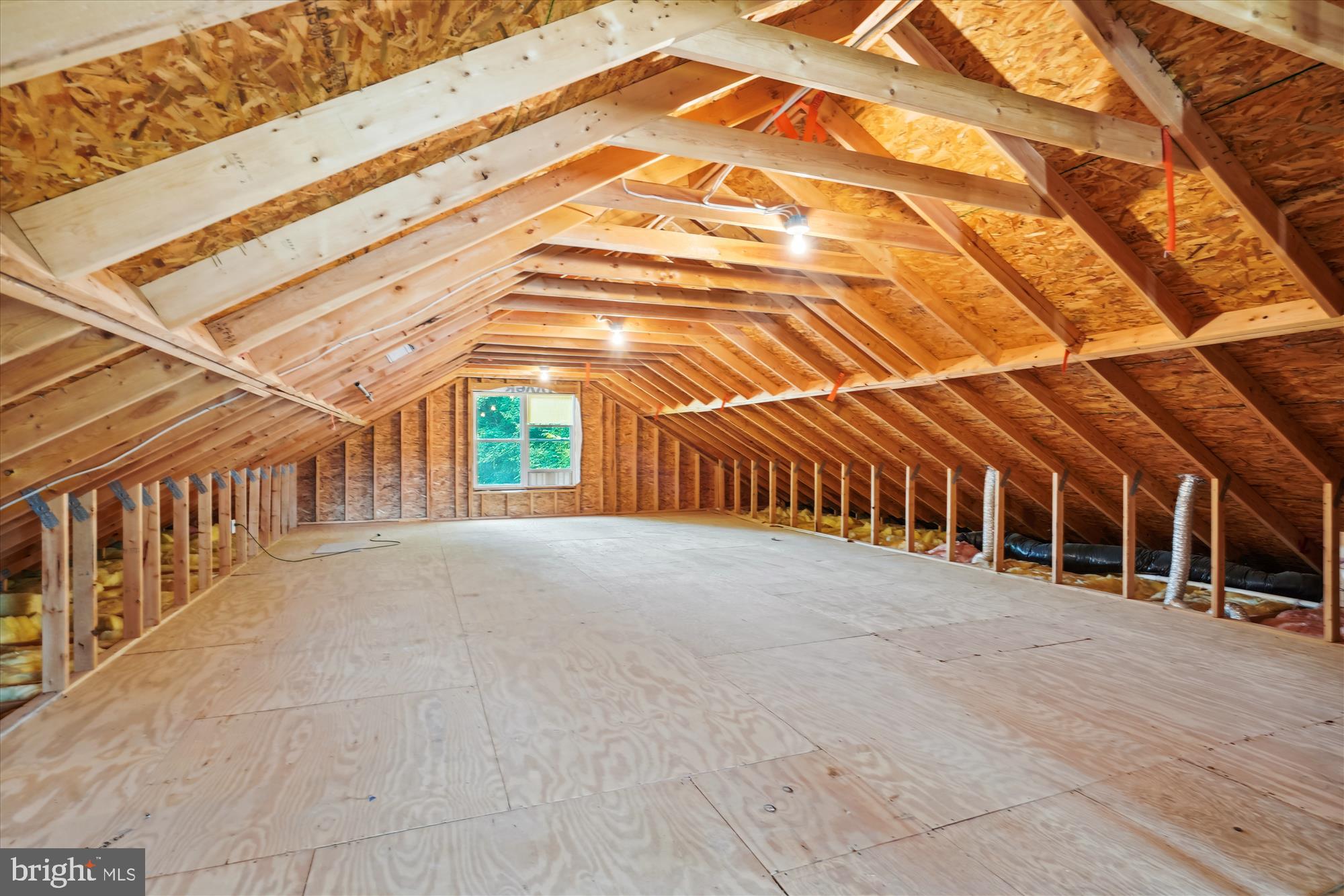 HOME CREST - Residential