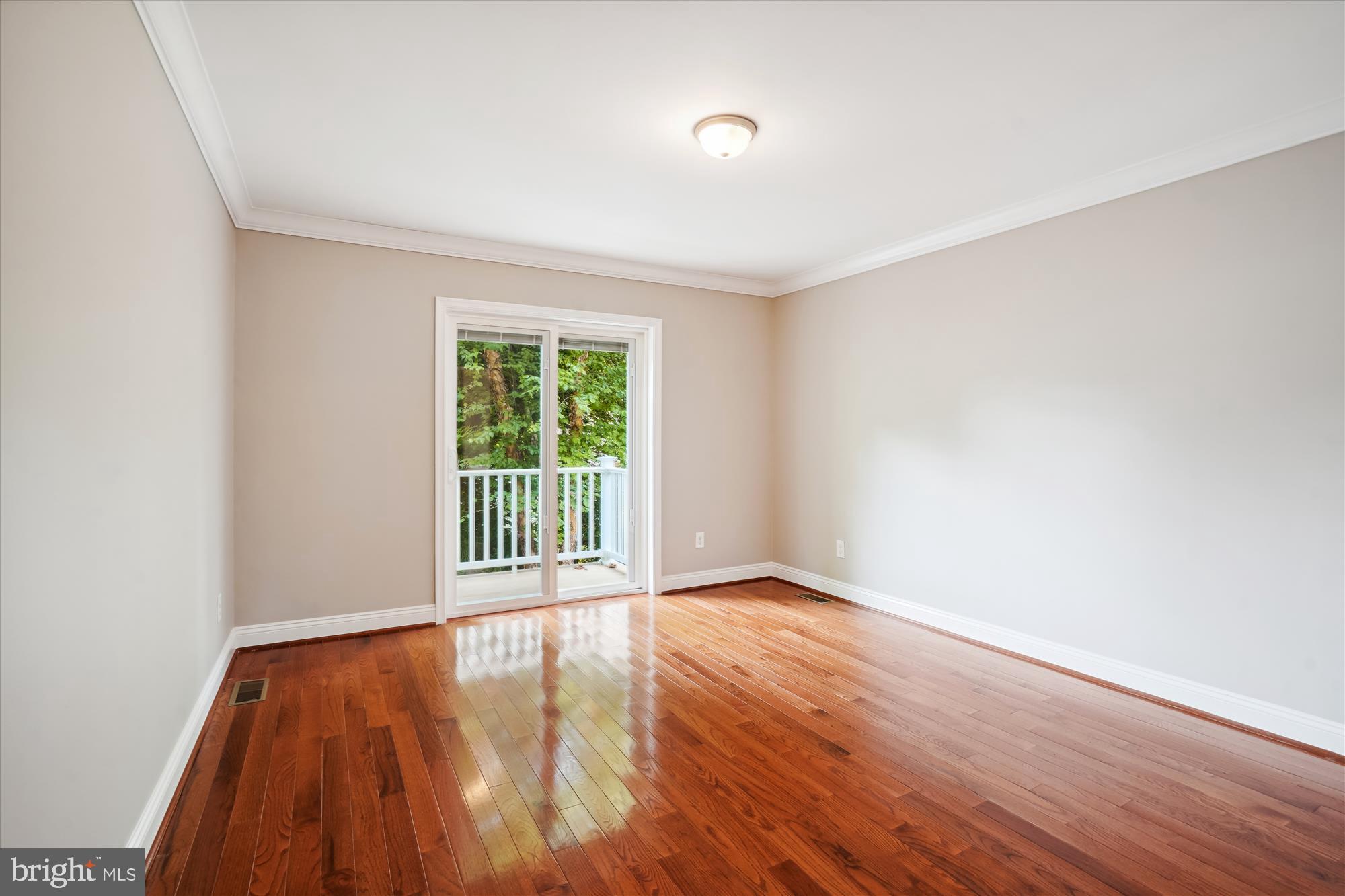 HOME CREST - Residential