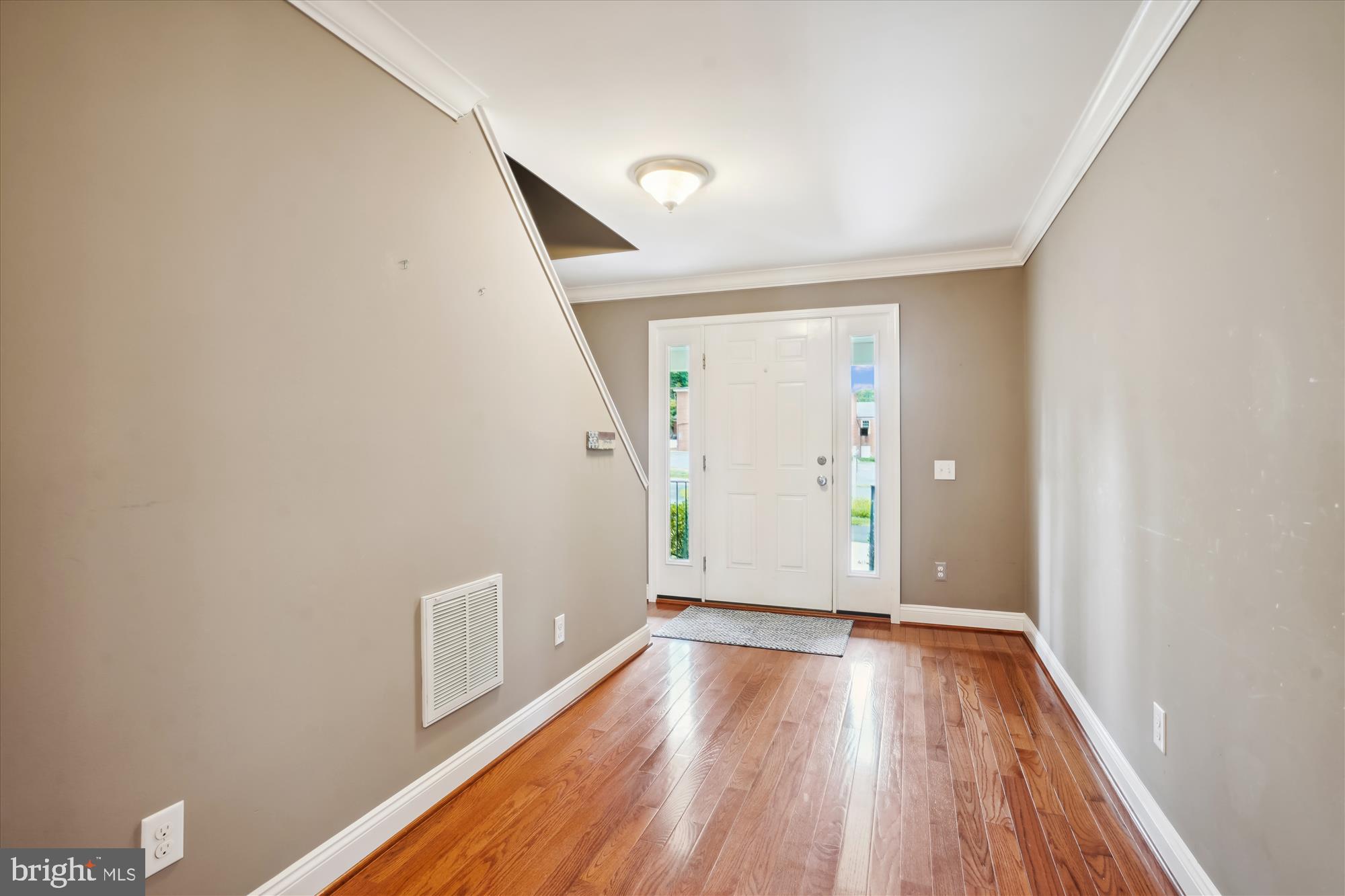 HOME CREST - Residential