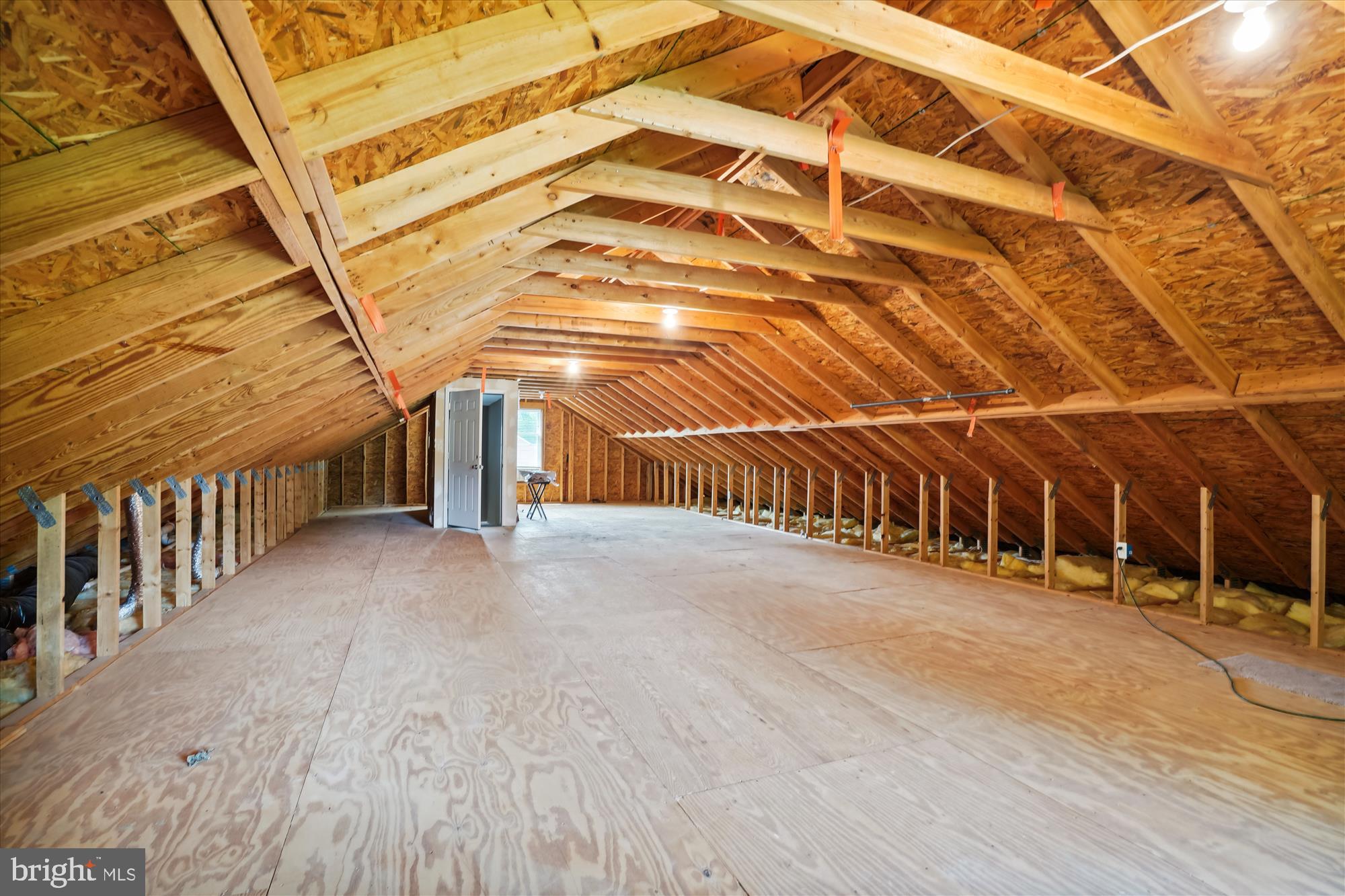 HOME CREST - Residential