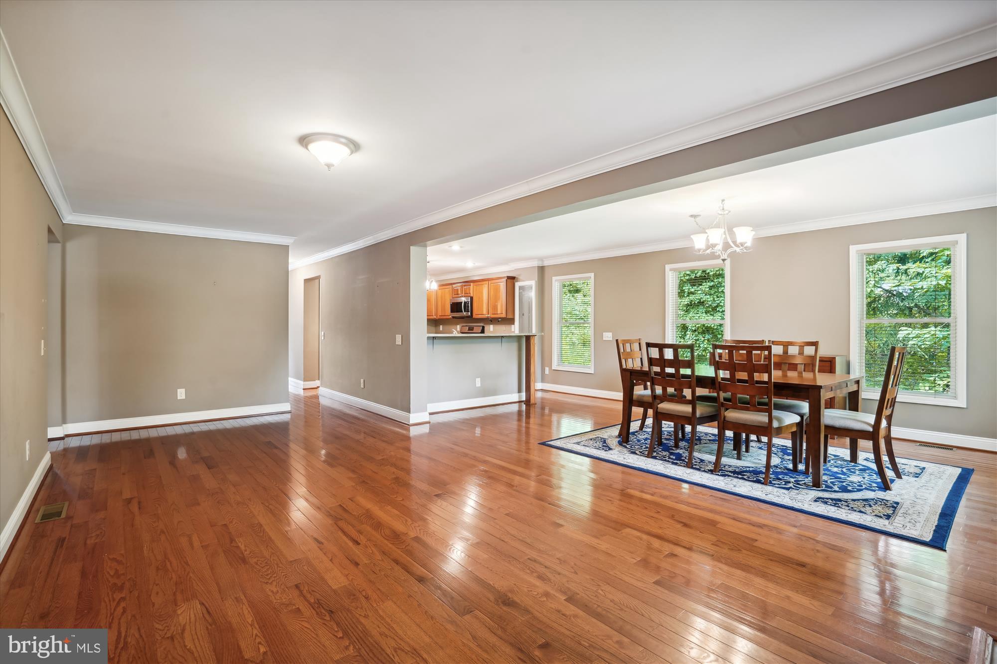 HOME CREST - Residential